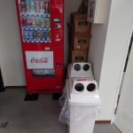 コカコーラ怠慢、ごみ箱が2つ