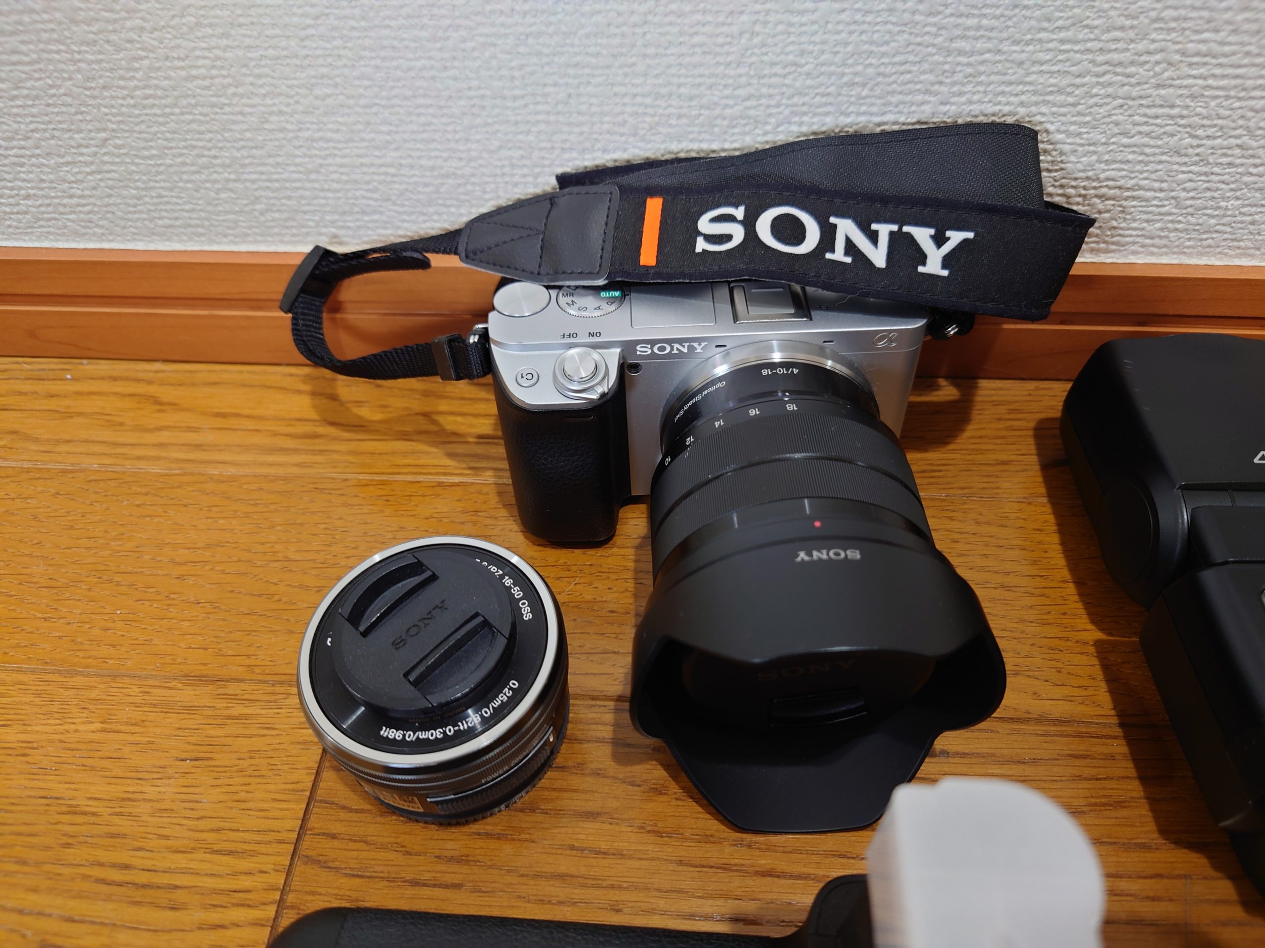 撮影機材再現（NEX-5R+広角レンズ、カメラ本体は手元にないため、α6400で代用）