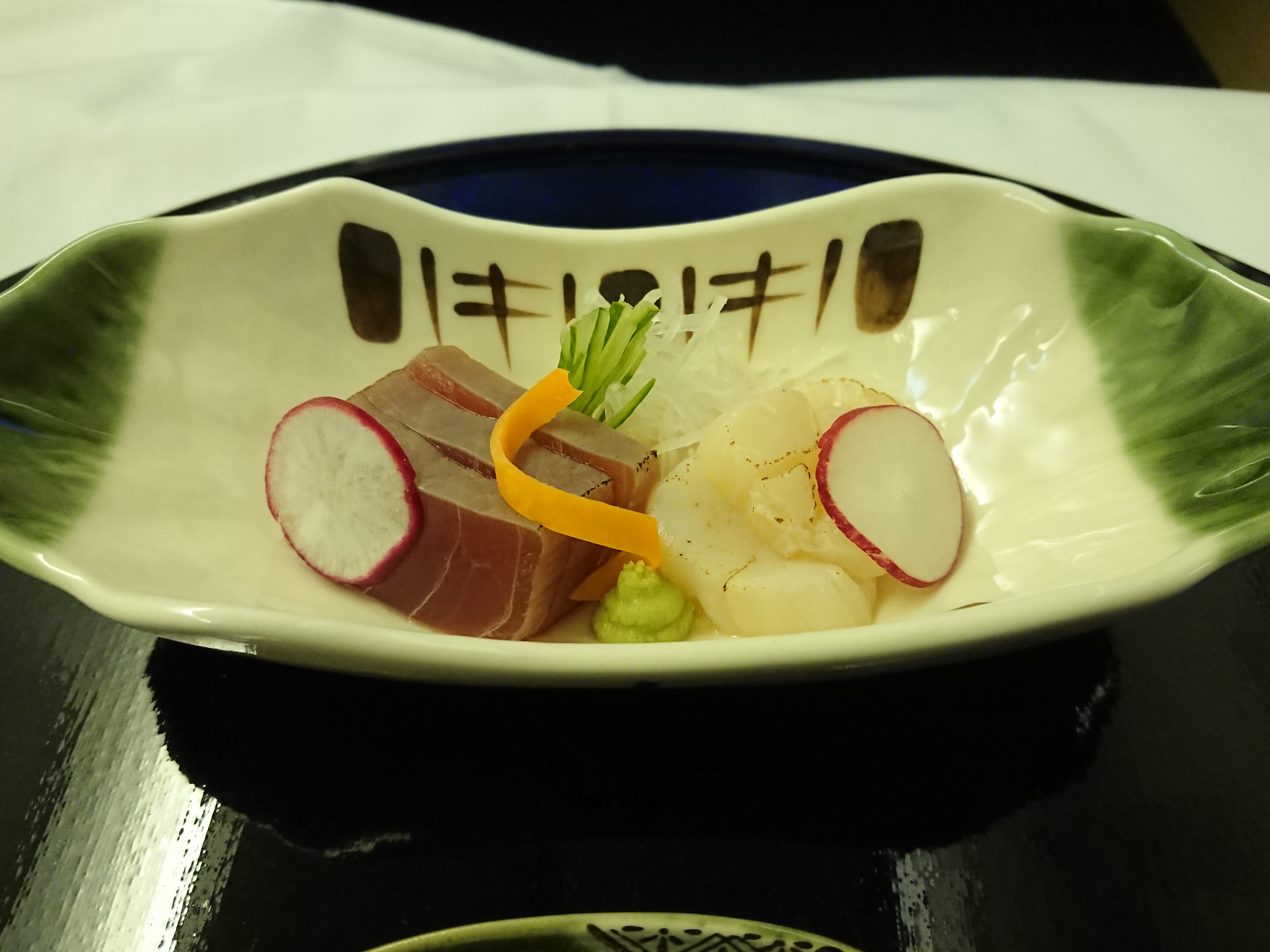 和食５「お造り」３、赤鮪赤身重ね、剣先烏賊