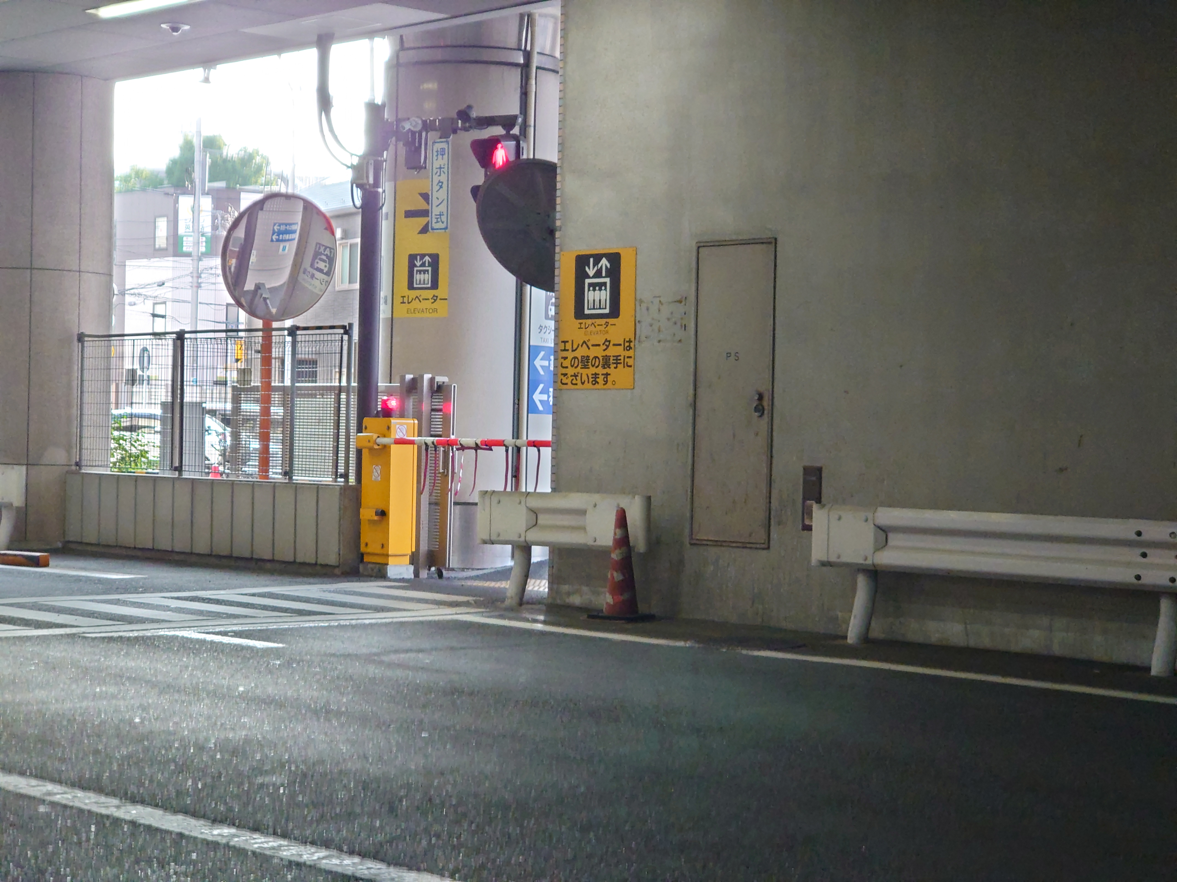 歩行者用の踏切