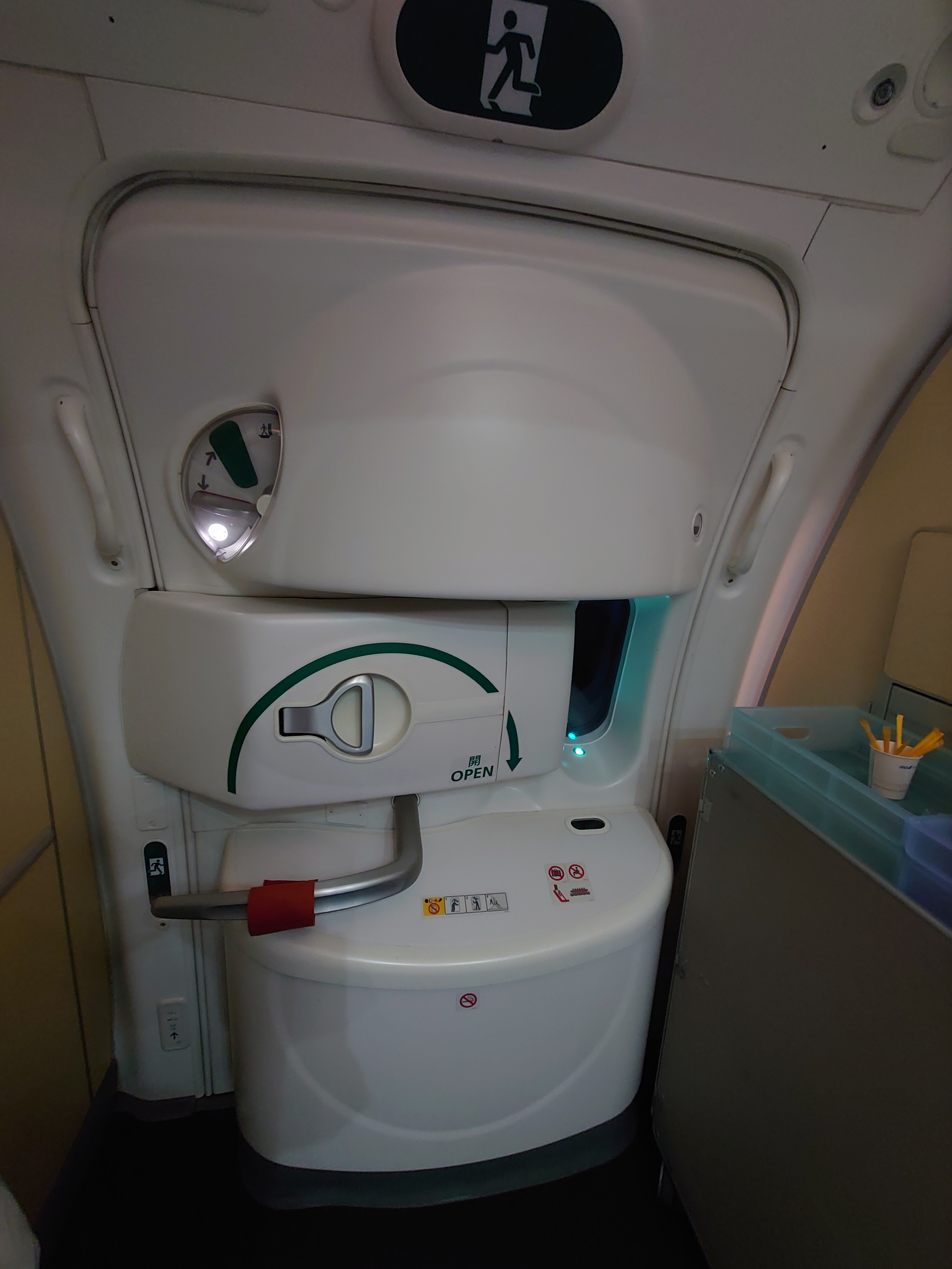 飛行機の扉
