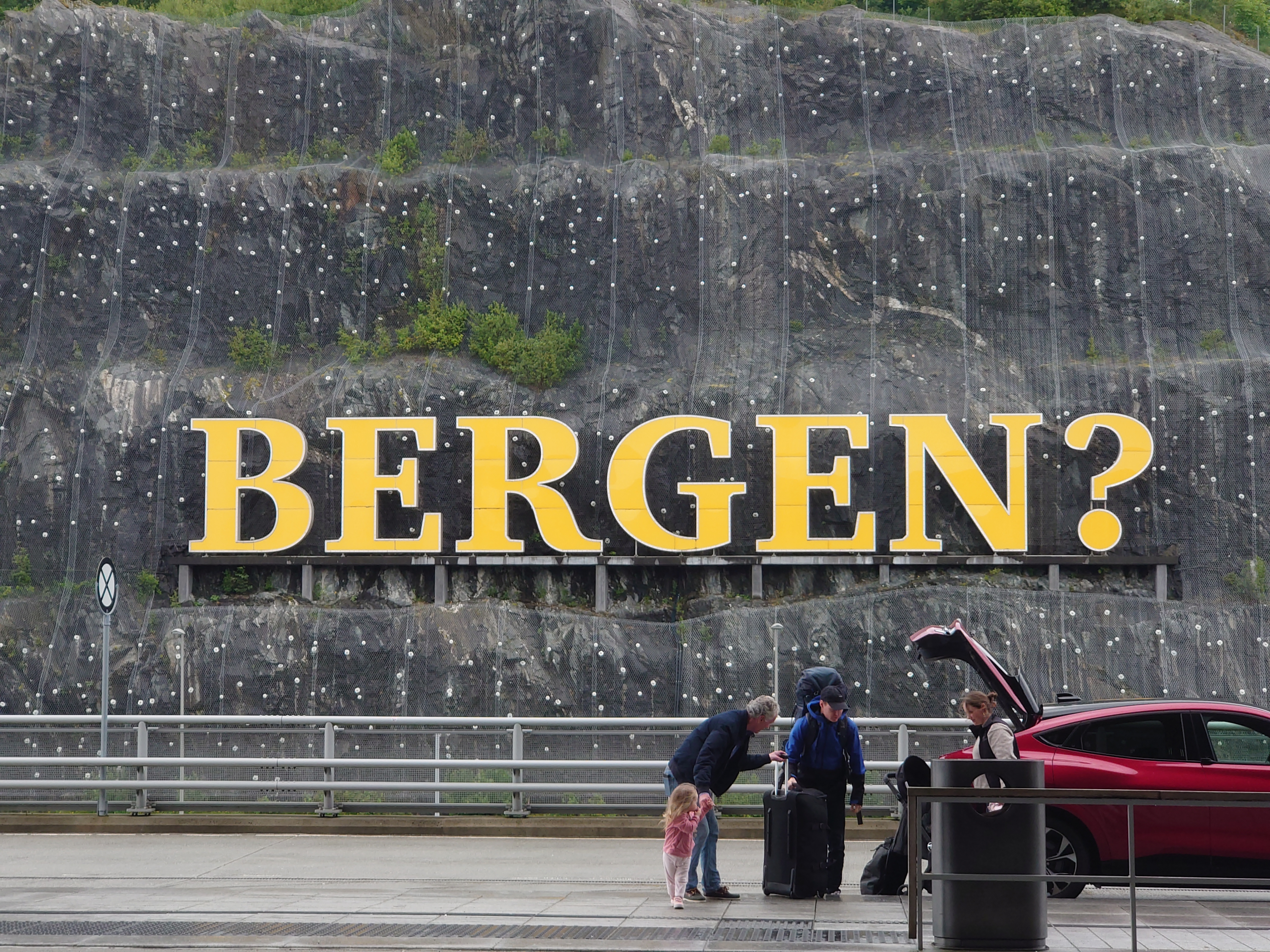 BERGEN？（拡大）