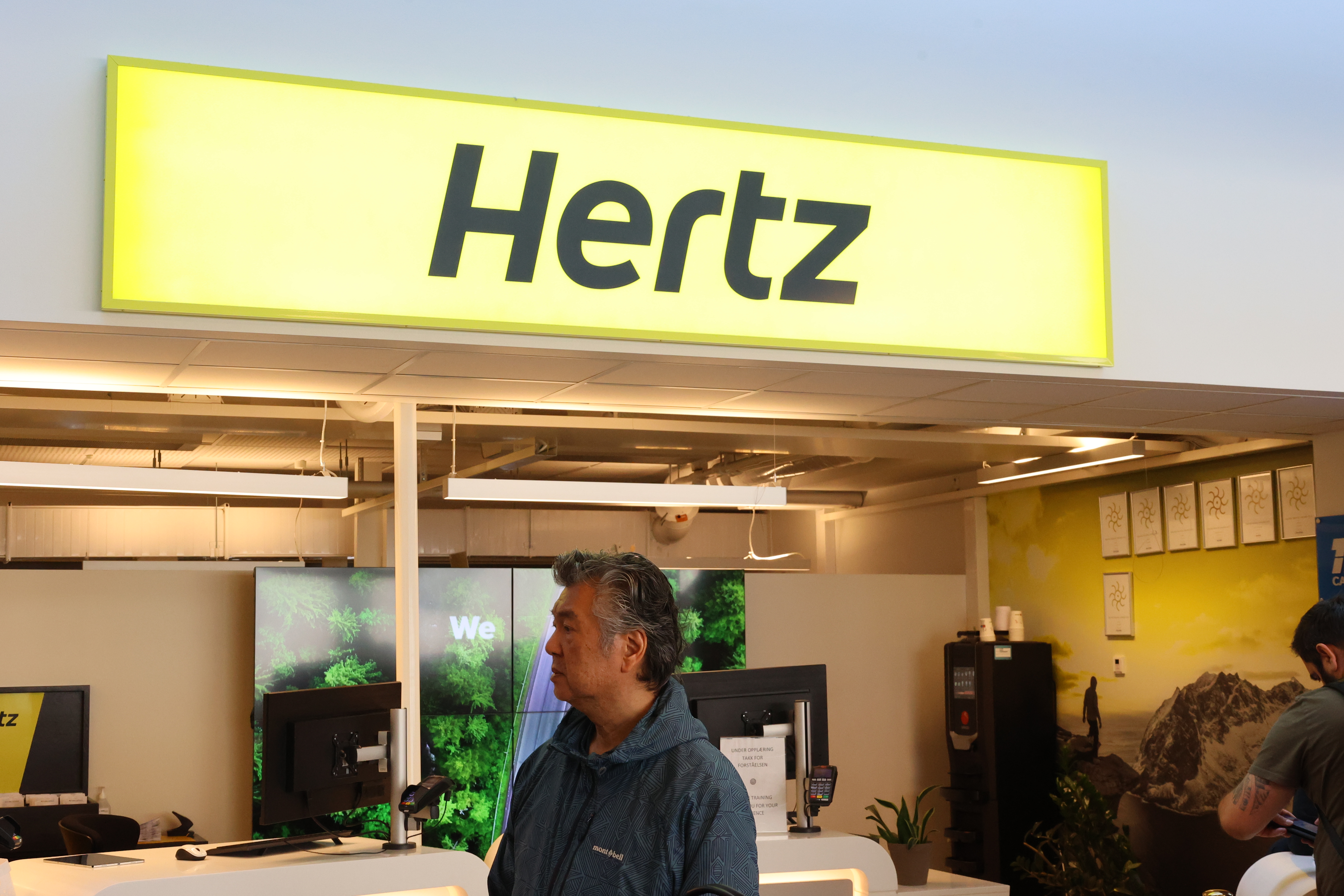 Hertzの受付２