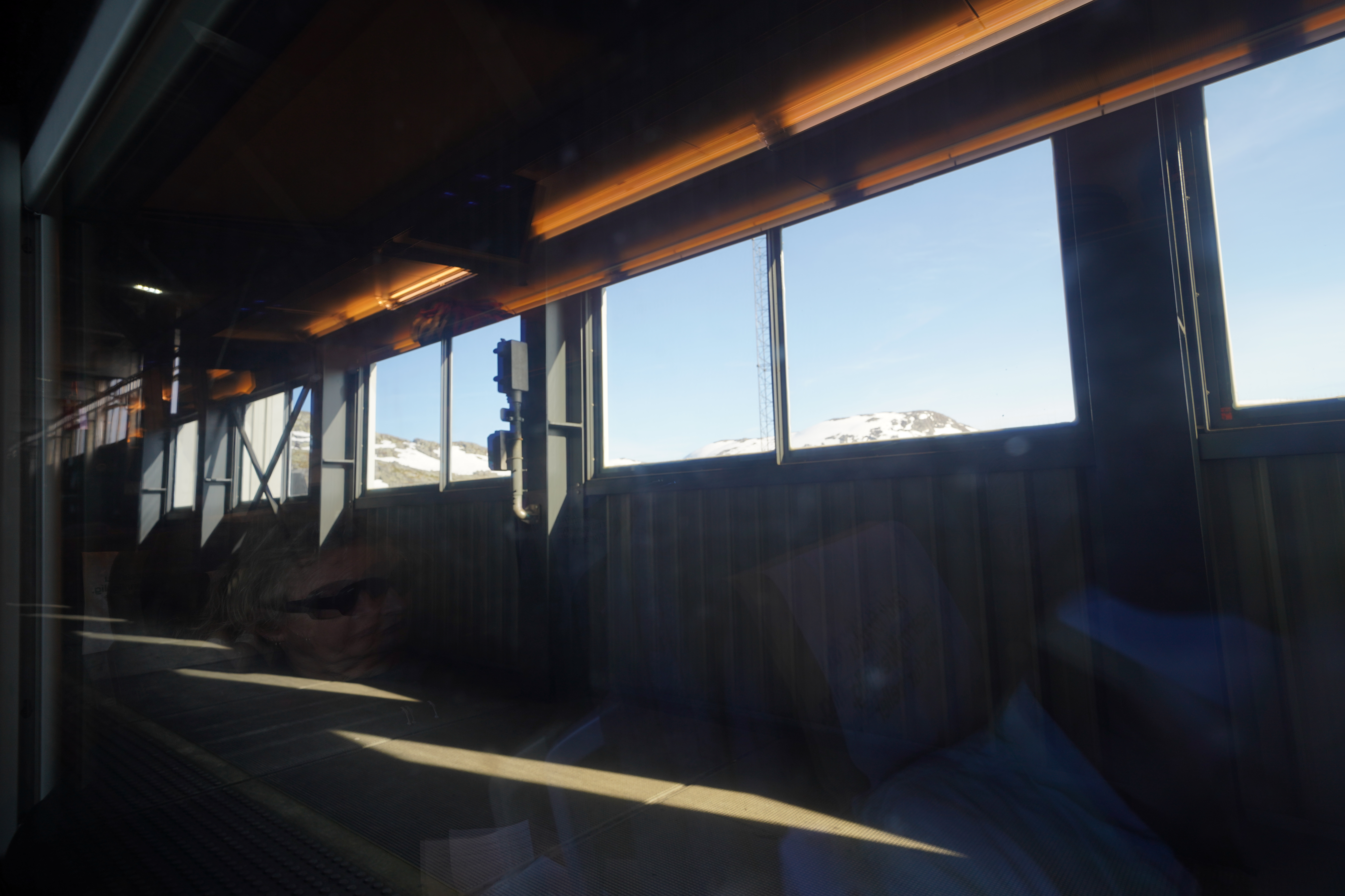 スノーシェルターの駅１