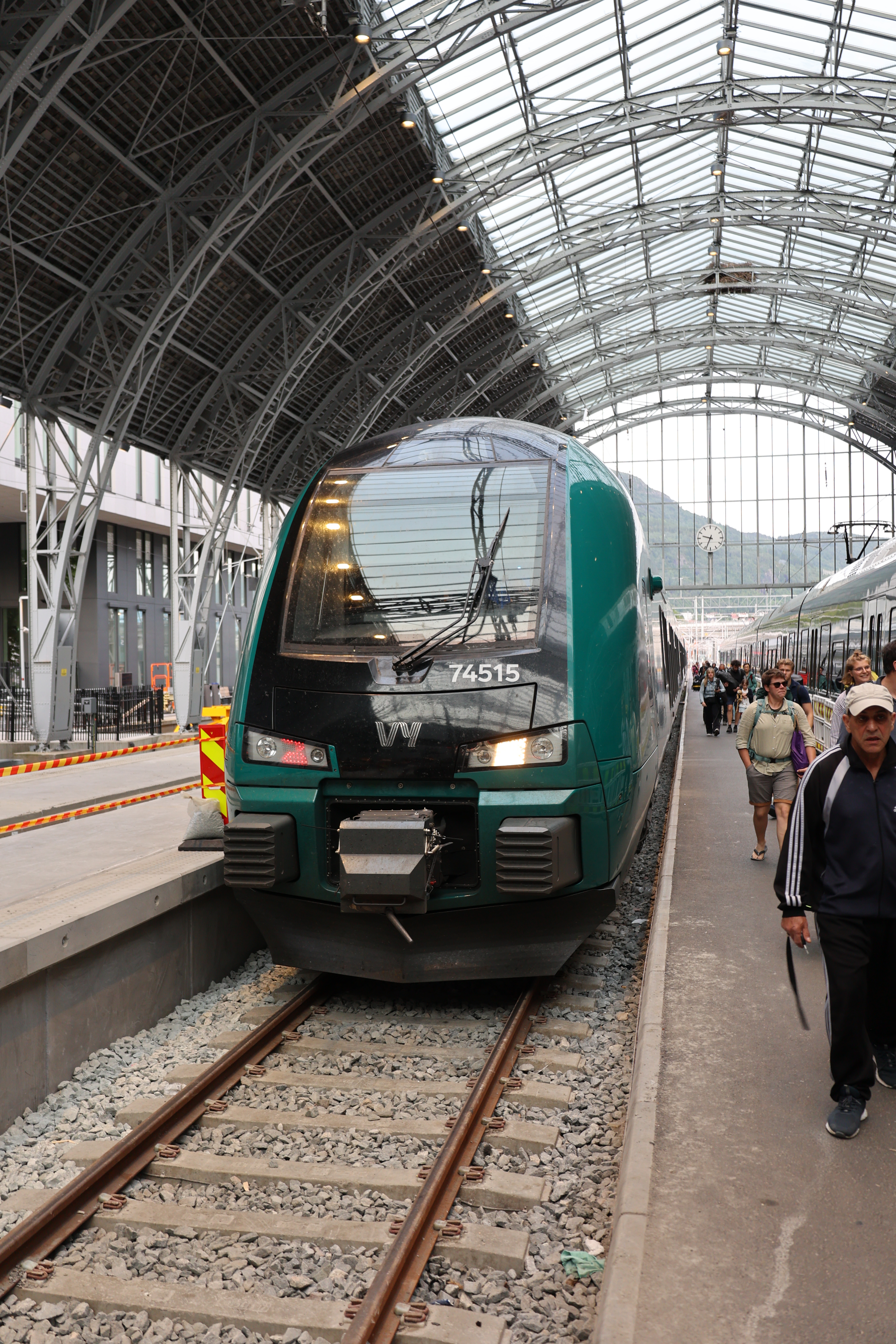 乗車して来たベルゲン急行の列車