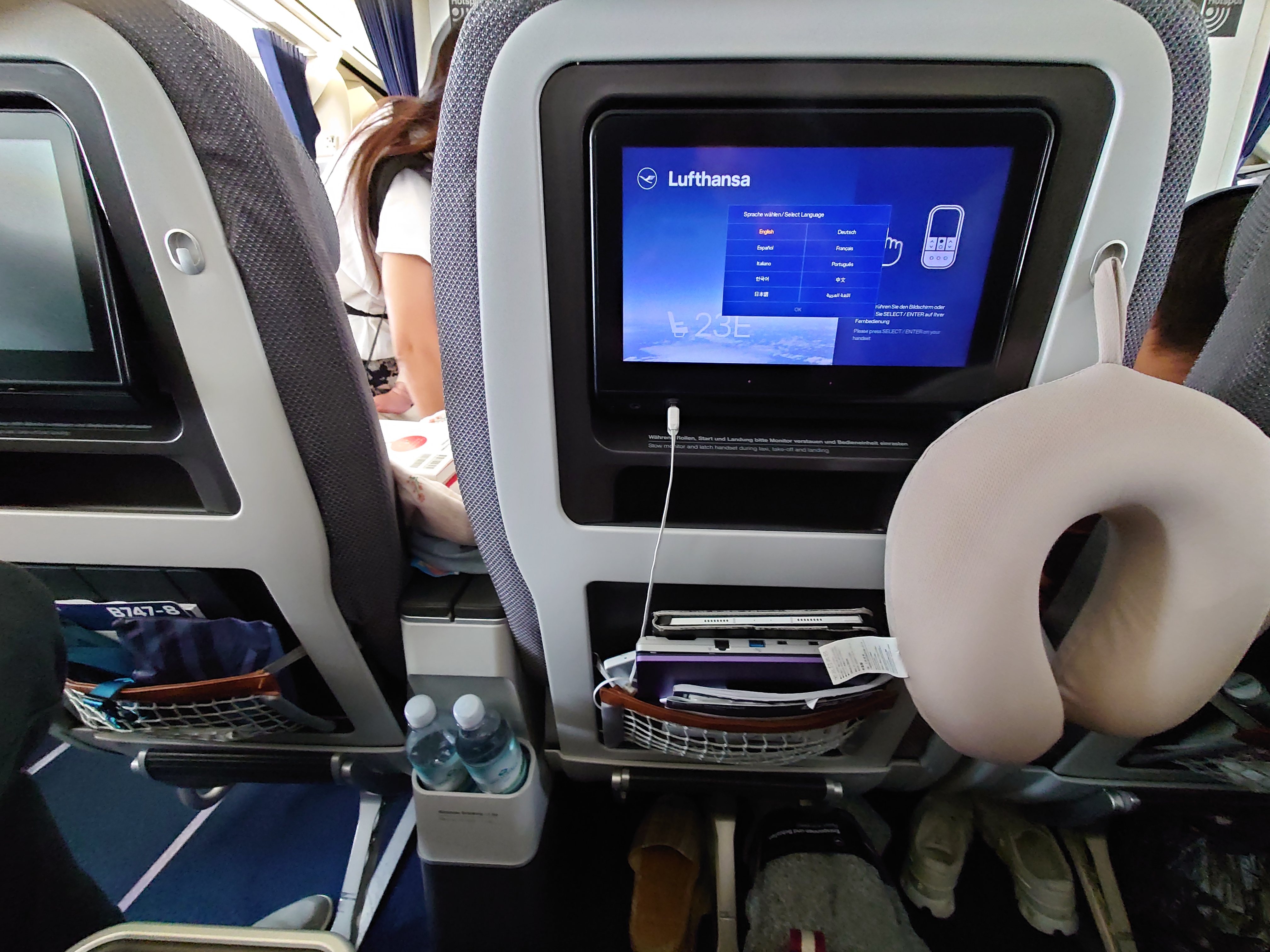 iPad、ノーパソ、ダイソーの枕