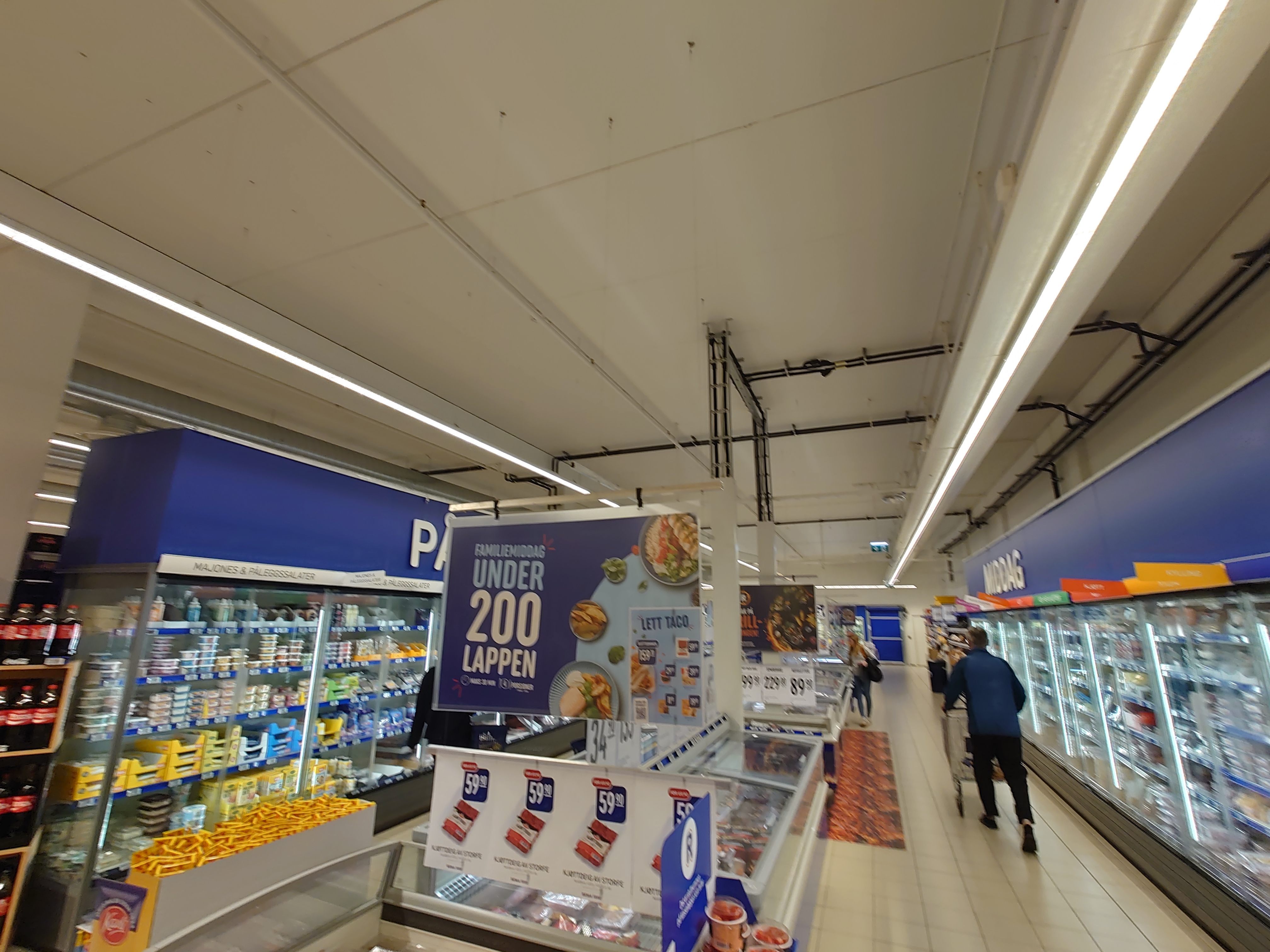 冷蔵品売り場３