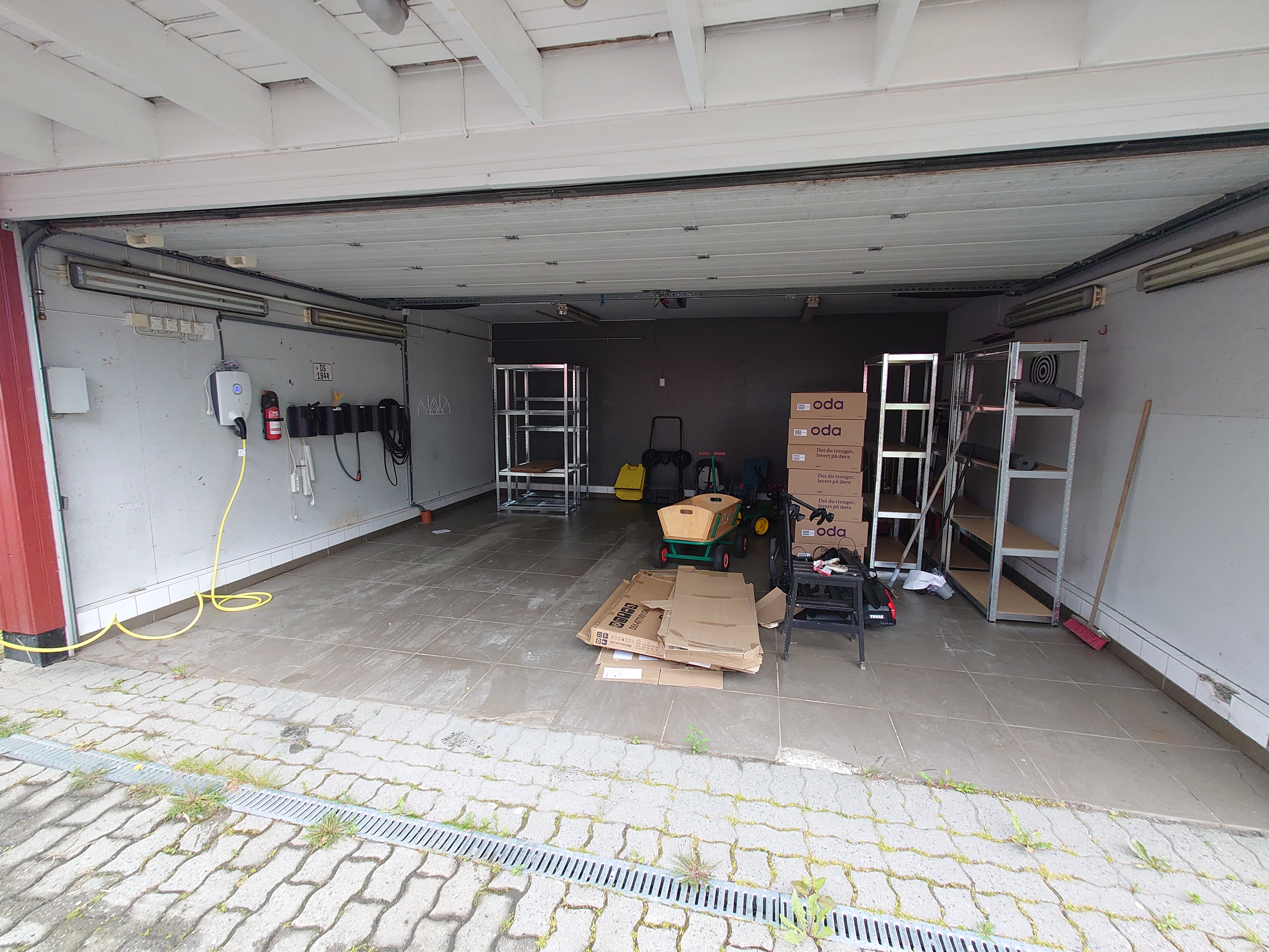納屋の中