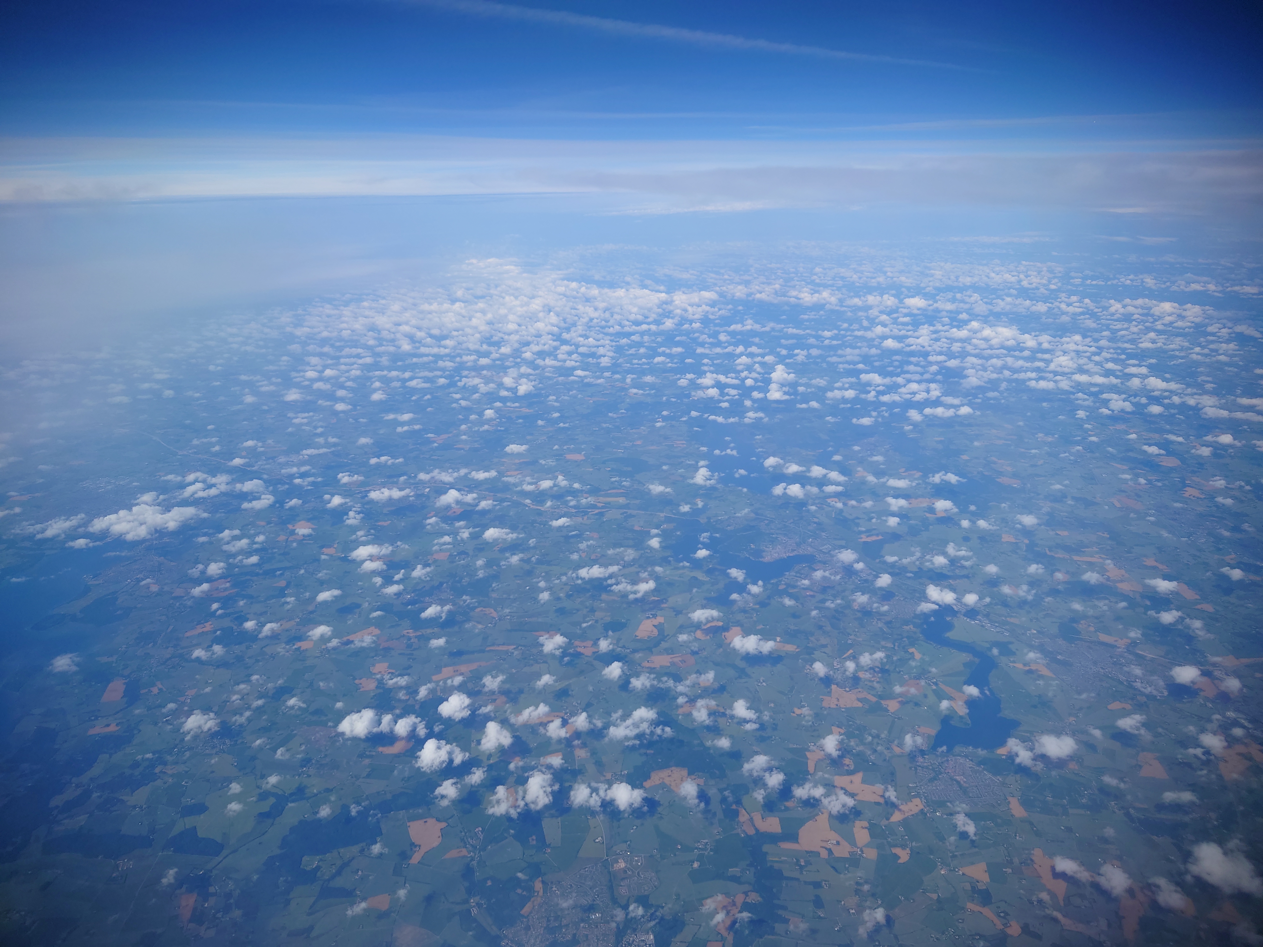 ポコポコ雲が多い３