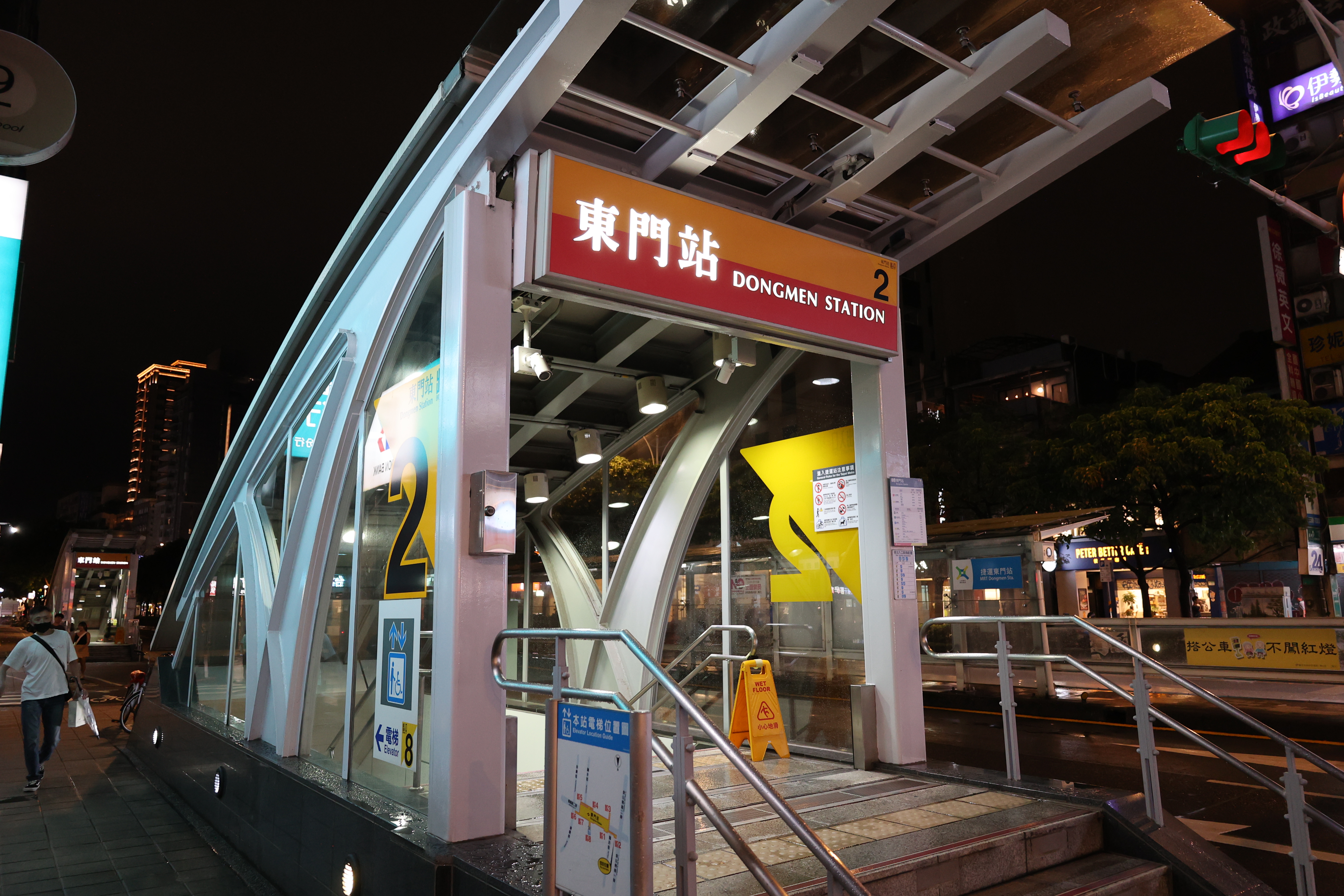 東門駅の夜景３
