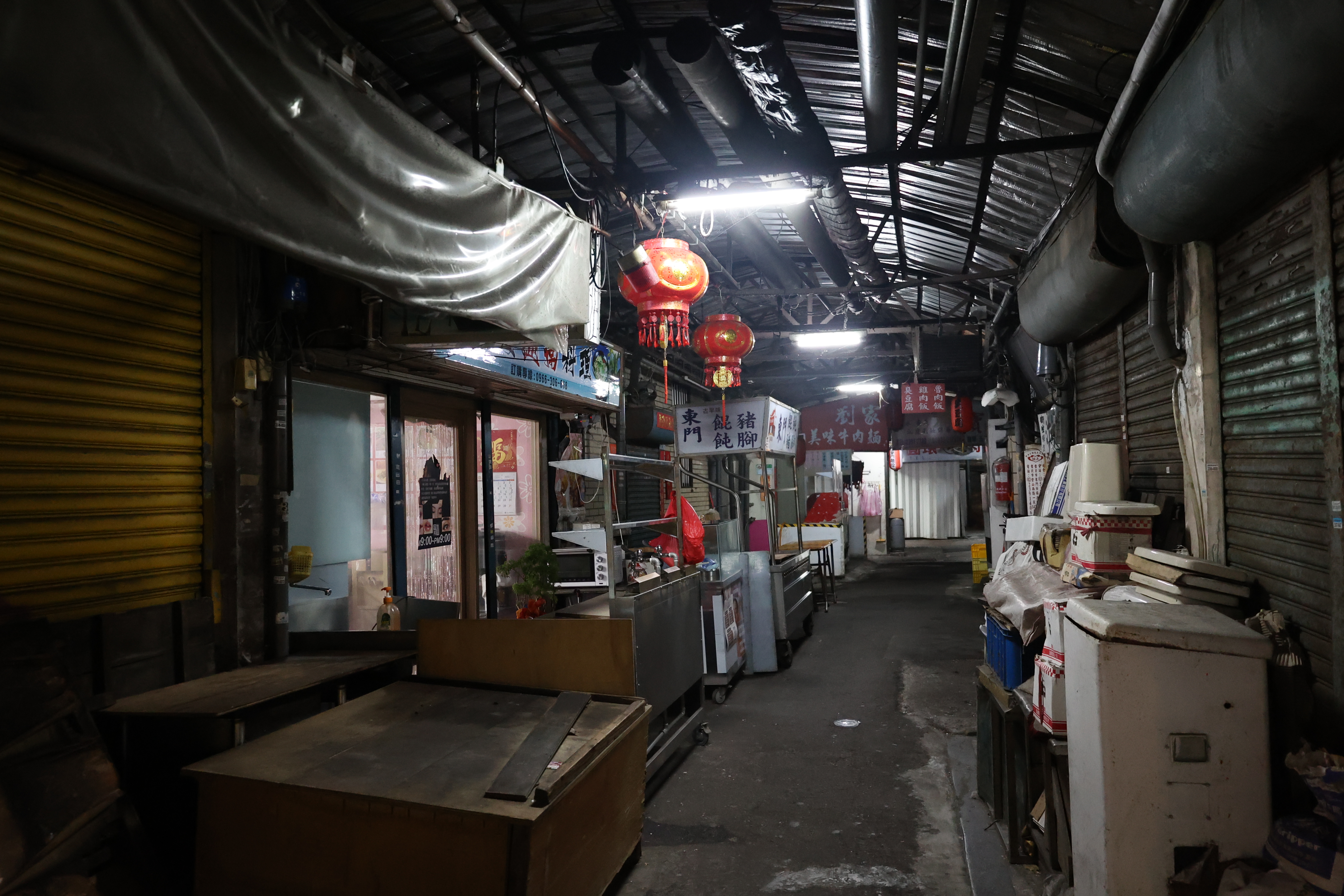 東門の市場の中１