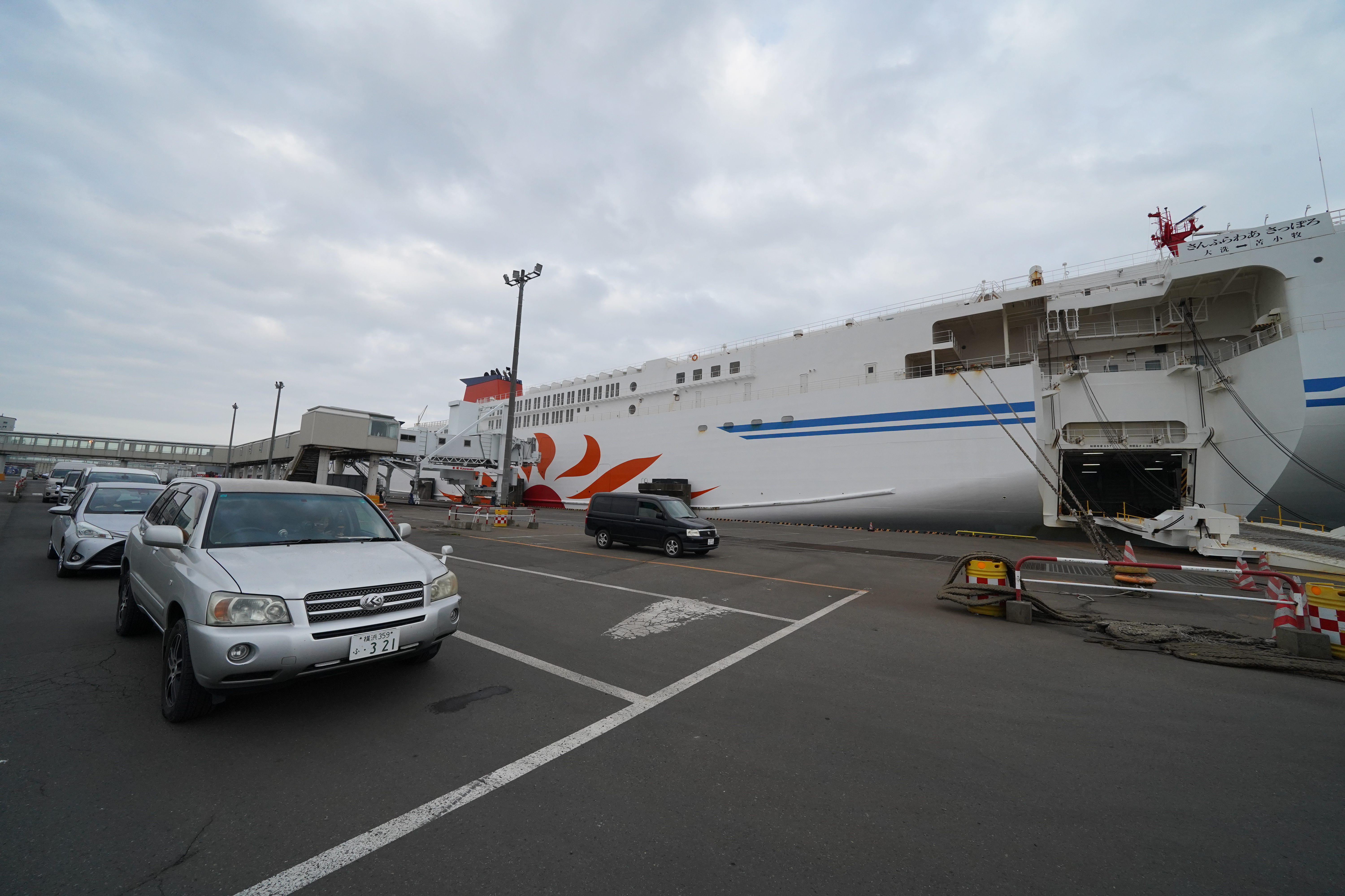 さんふらわあさっぽろの乗用車乗り込み口 さんふらわあさっぽろの乗用車乗り込み口