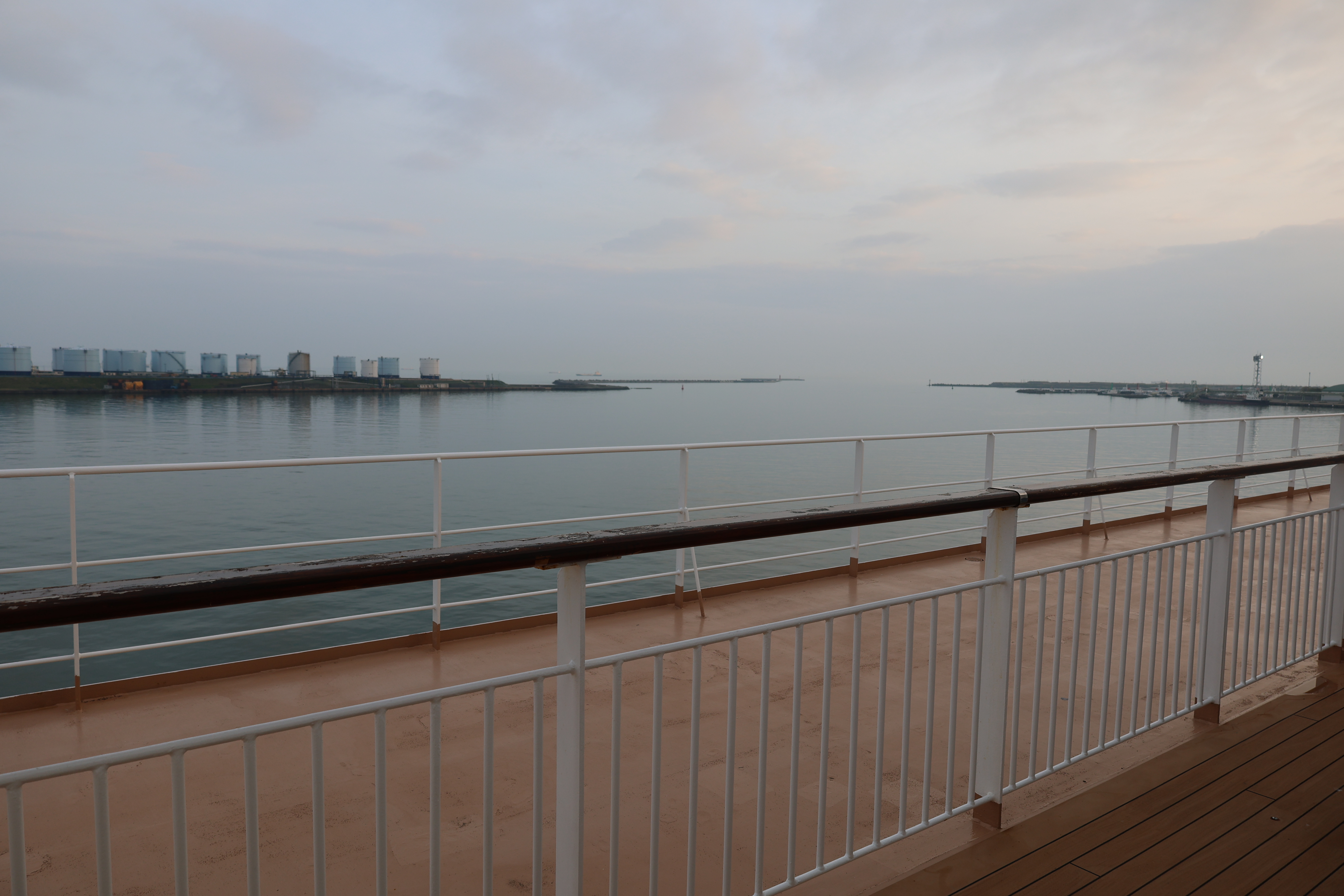 ベランダから見た苫小牧港 ベランダから見た苫小牧港