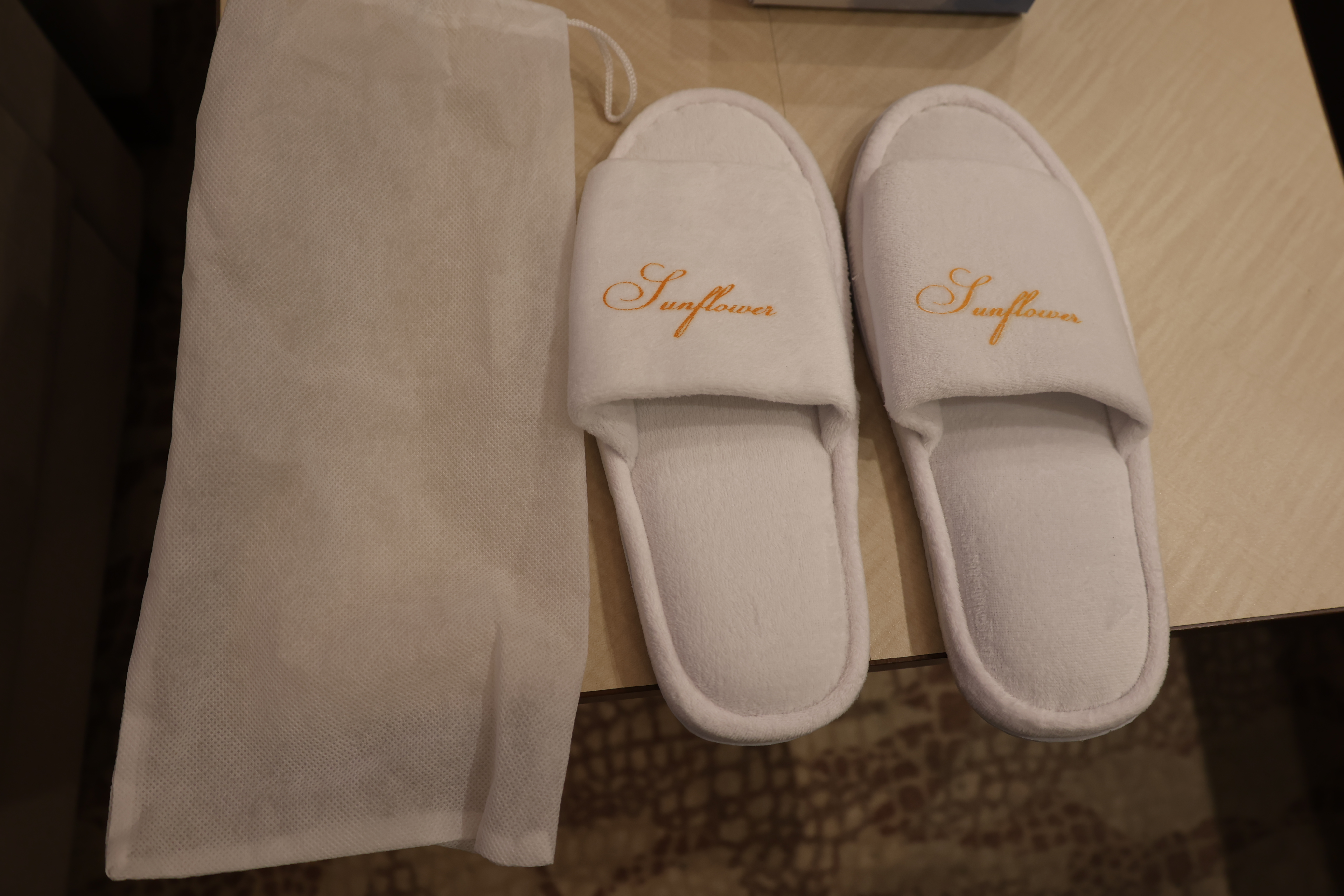 厚手のスリッパ 厚手のスリッパ