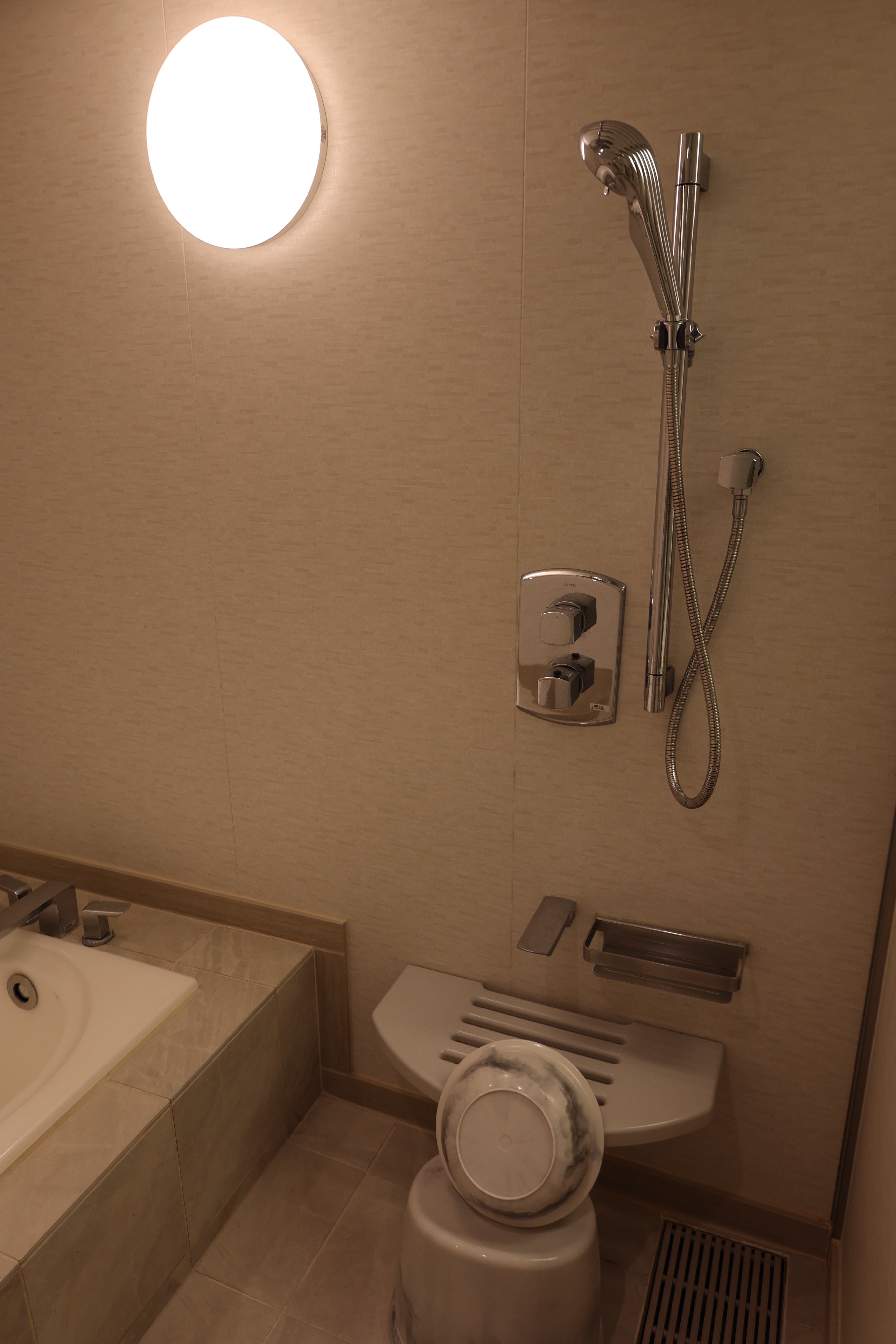 シャワーヘッド シャワーヘッド