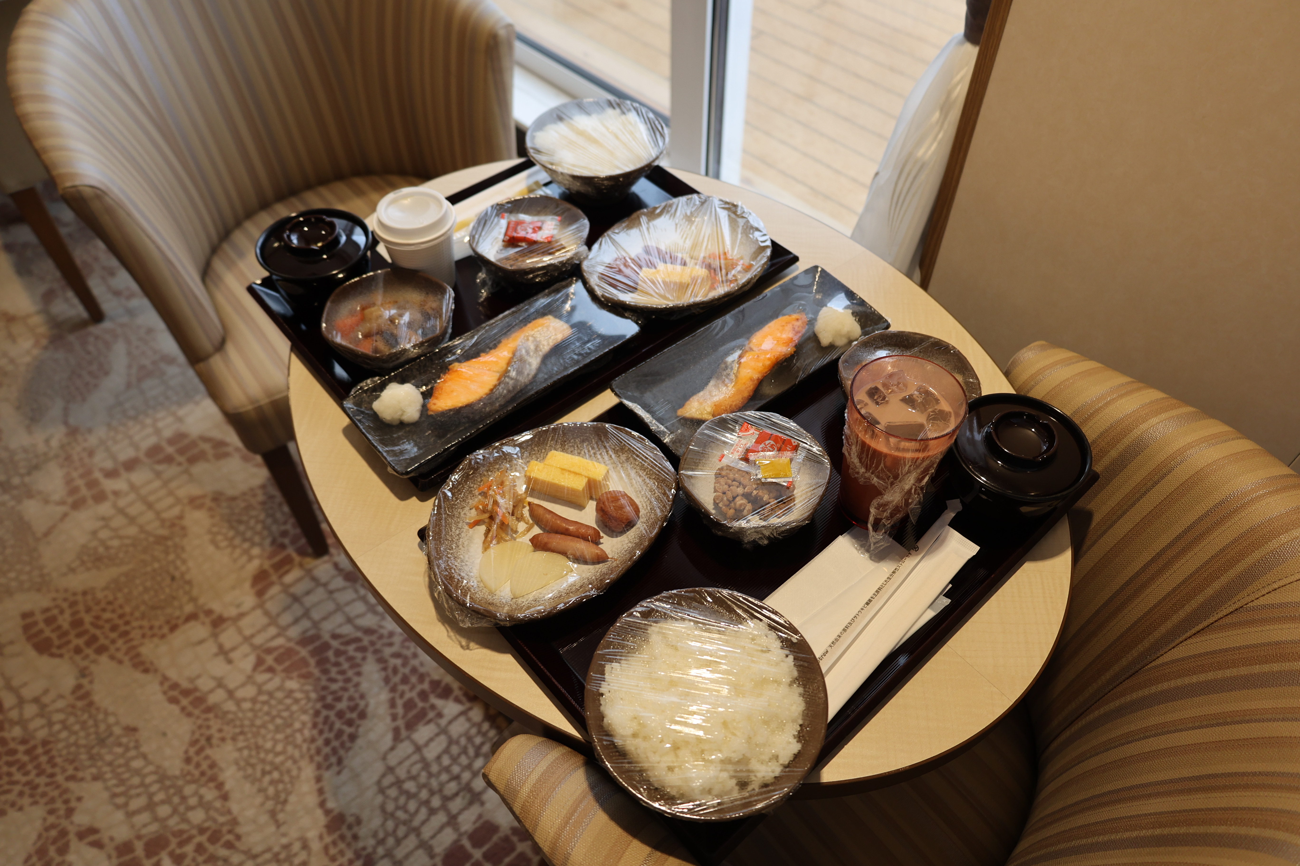 朝食の部屋食１