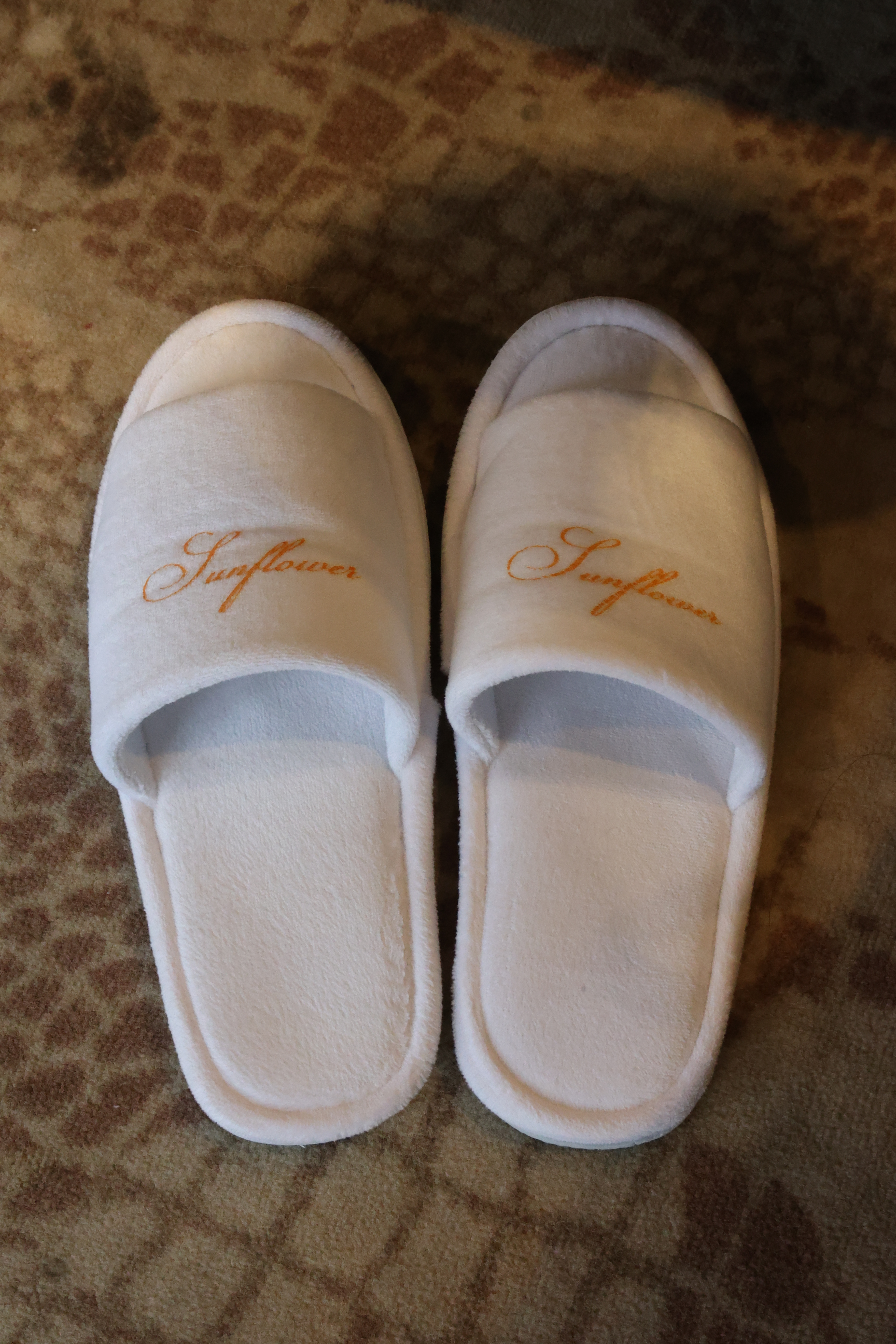 スイートルーム専用の分厚いスリッパ スイートルーム専用の分厚いスリッパ