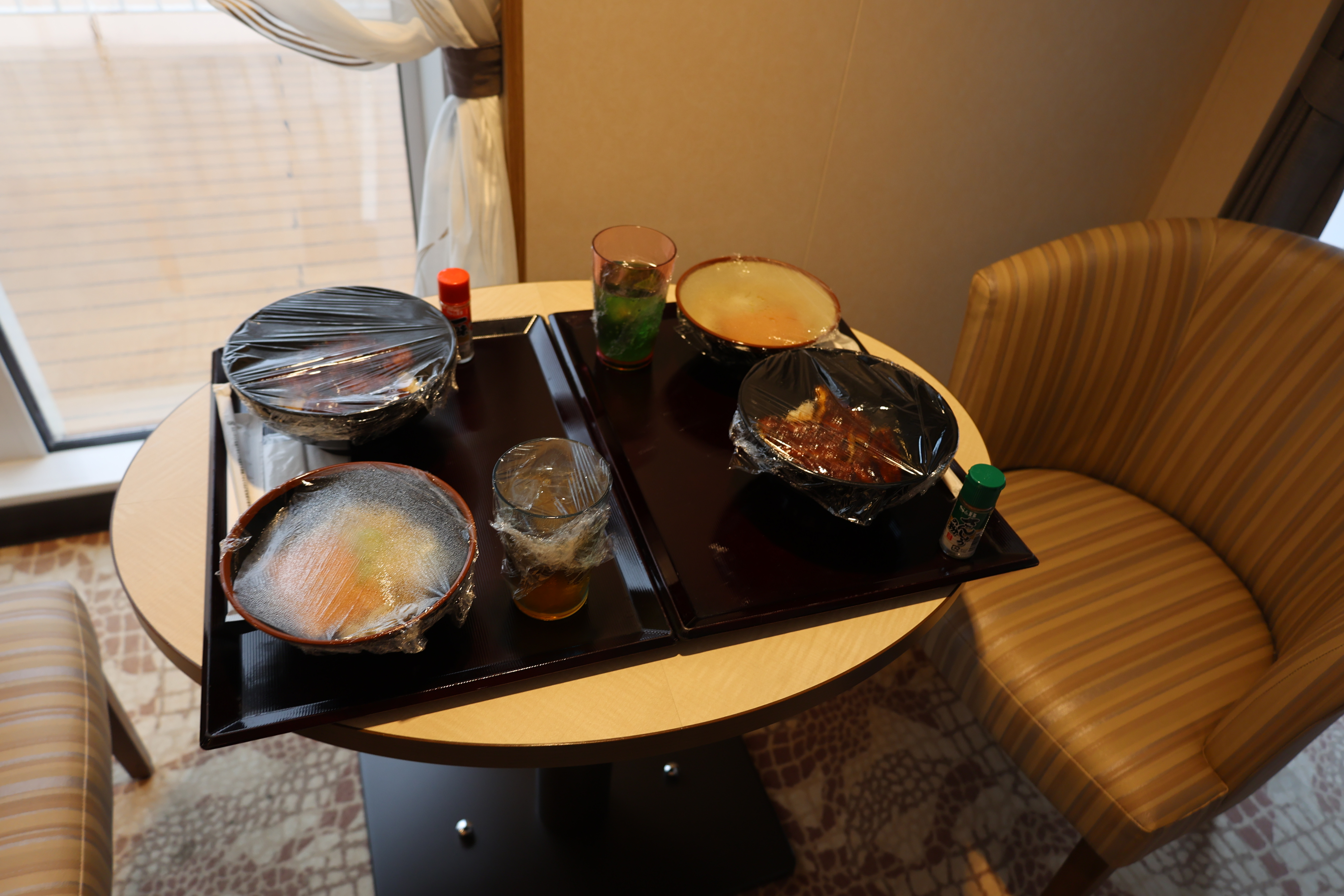 昼食の部屋食１