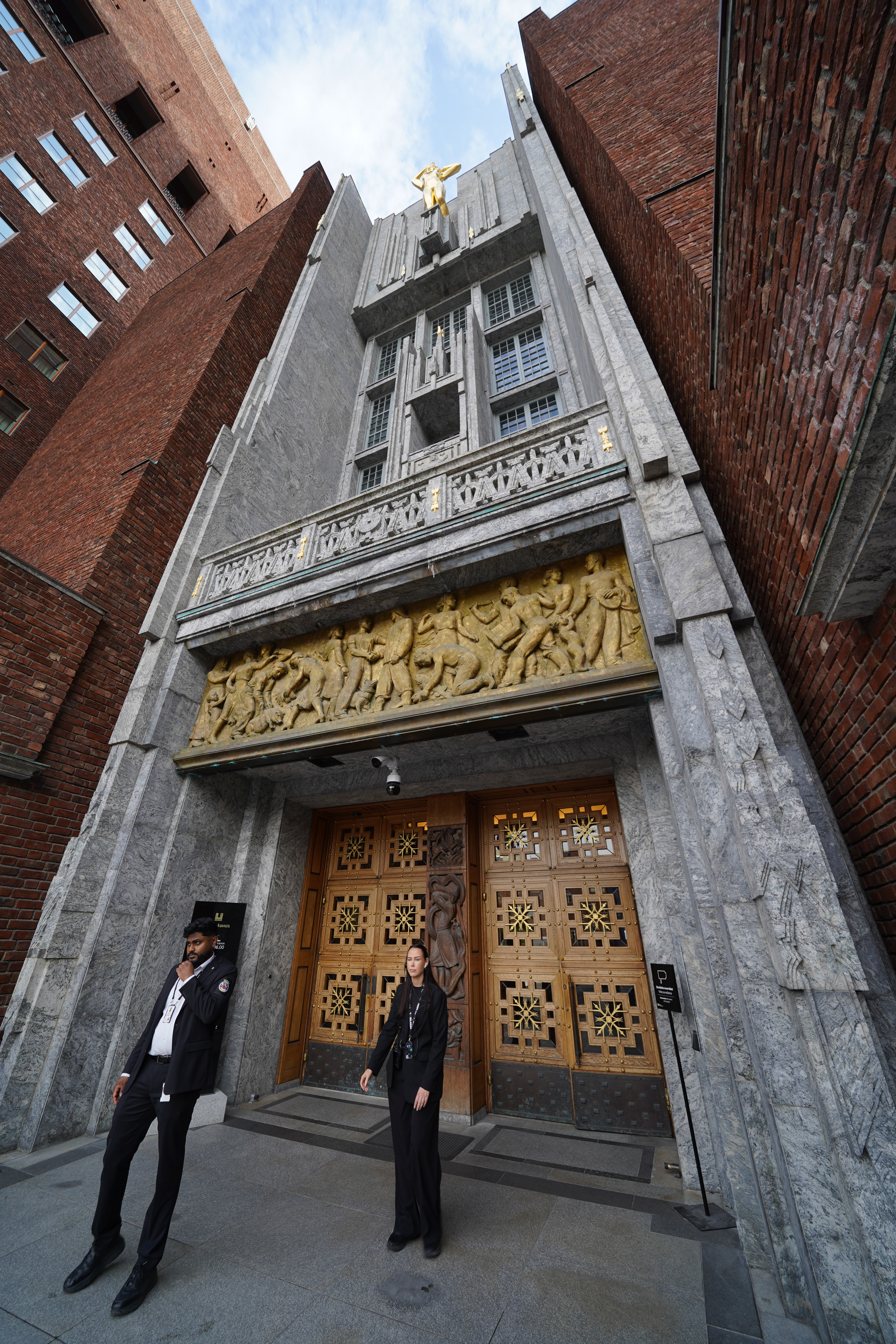 市庁舎の入り口