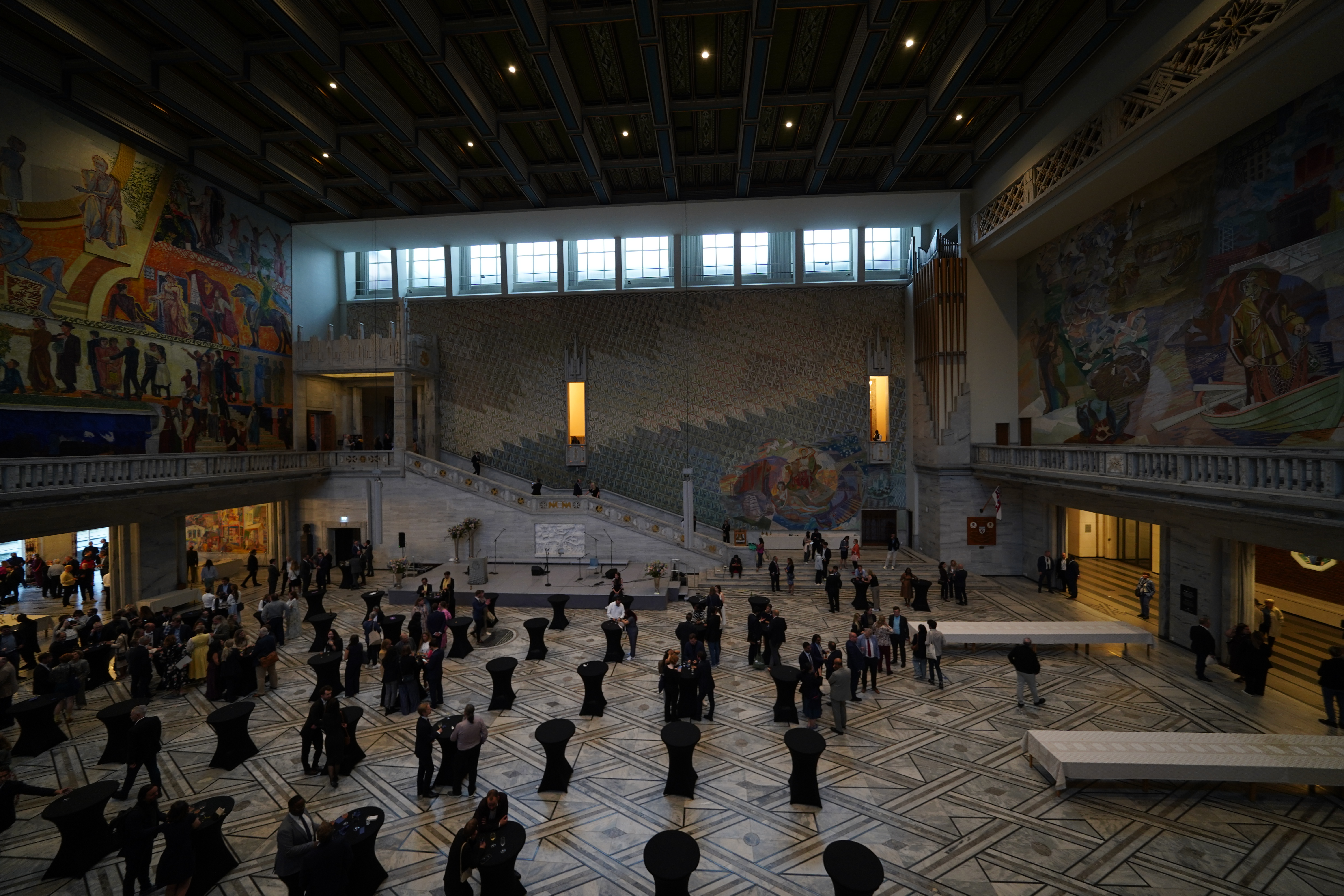 中央ホール１