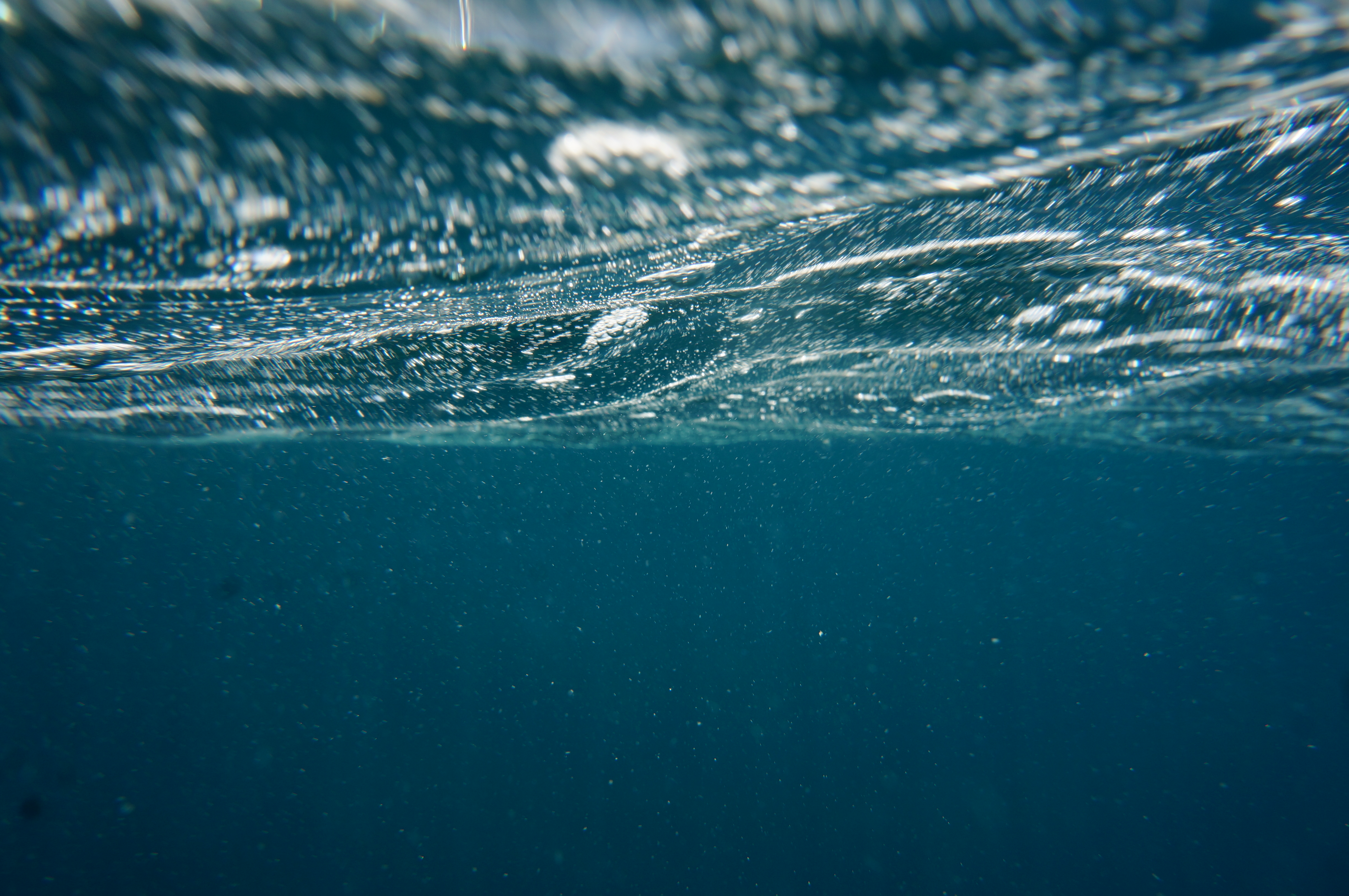 海中と海上の境目１