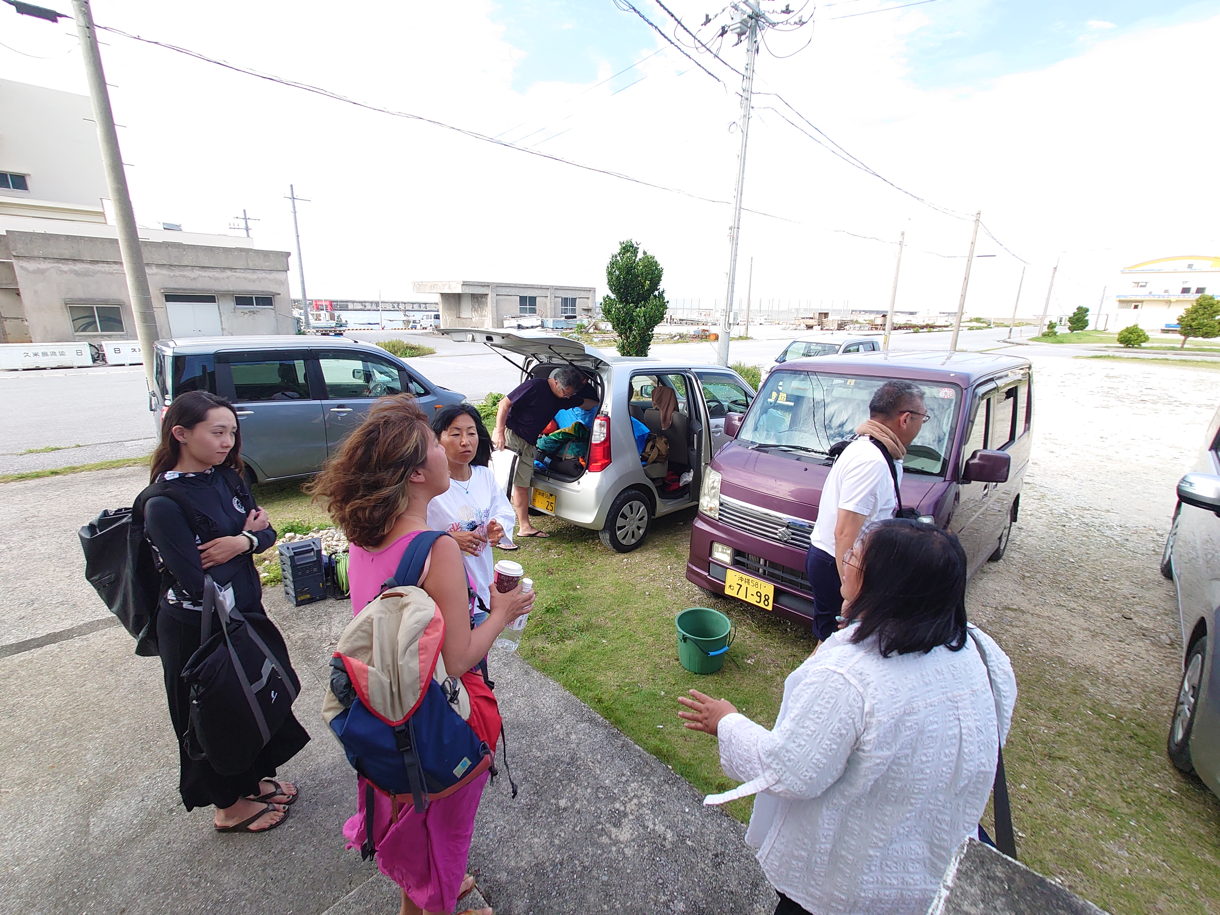 リーフチェックが終わり、漁港から一旦ホテルに戻る