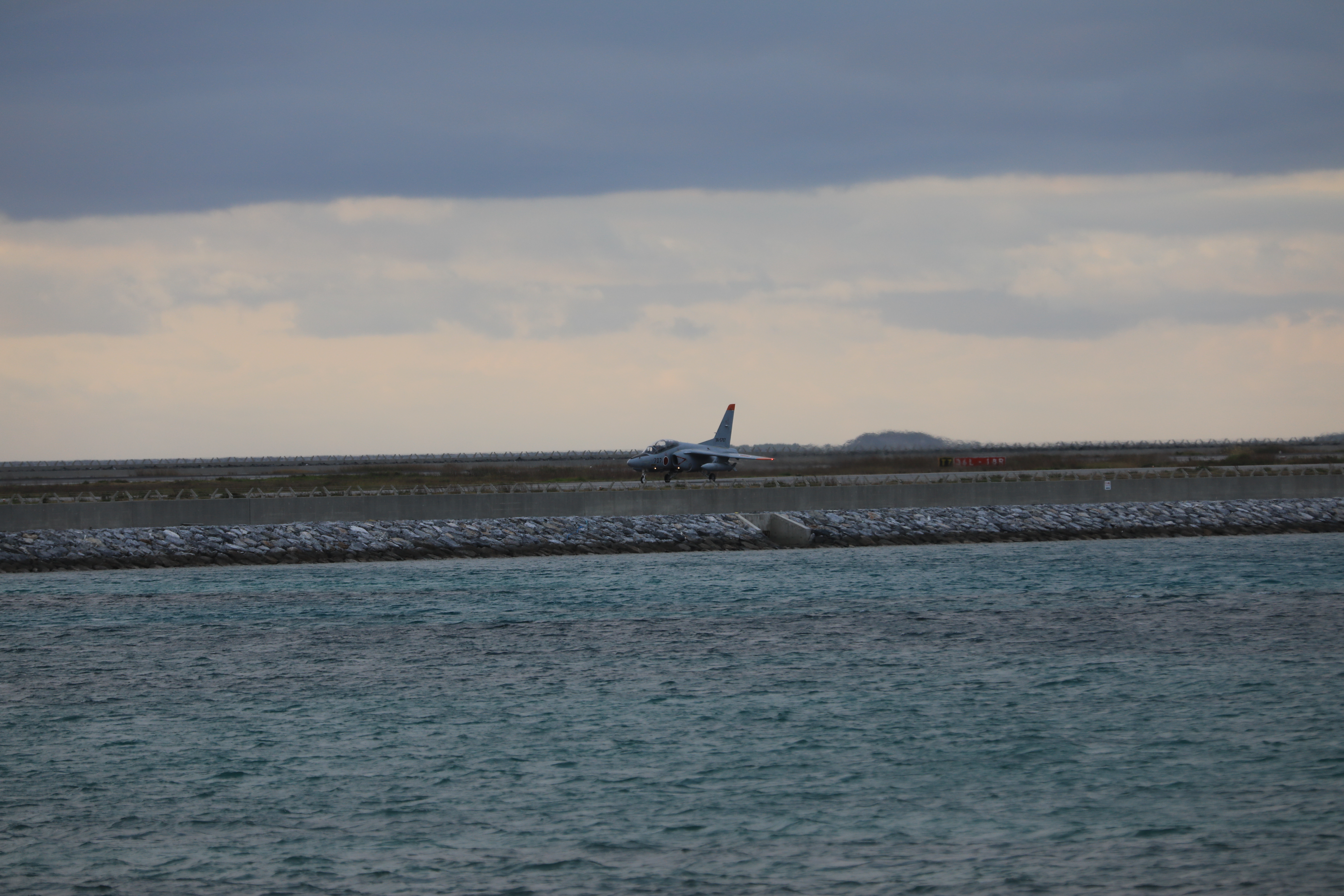 T4中等練習機２