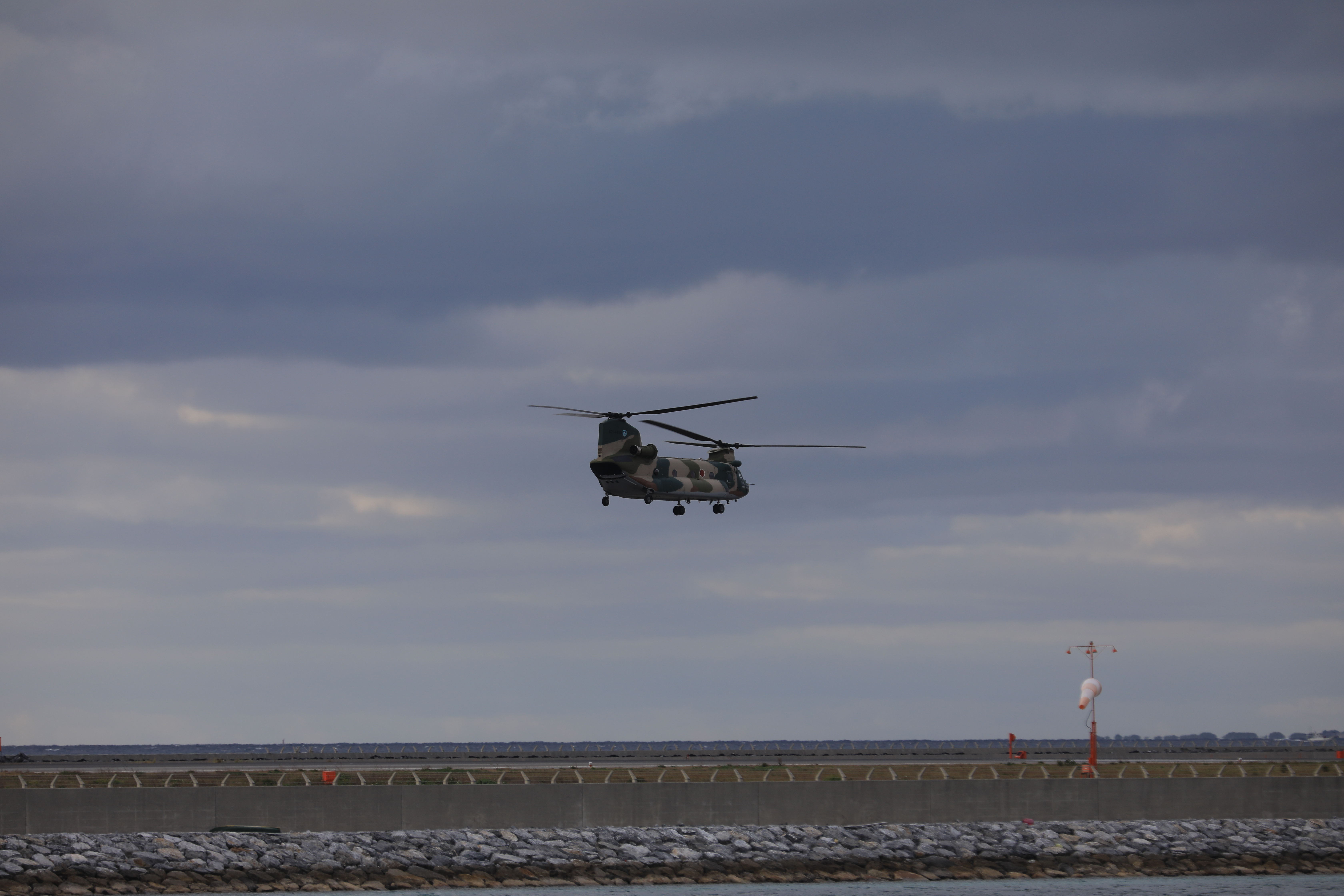 大型双発ヘリコプター２