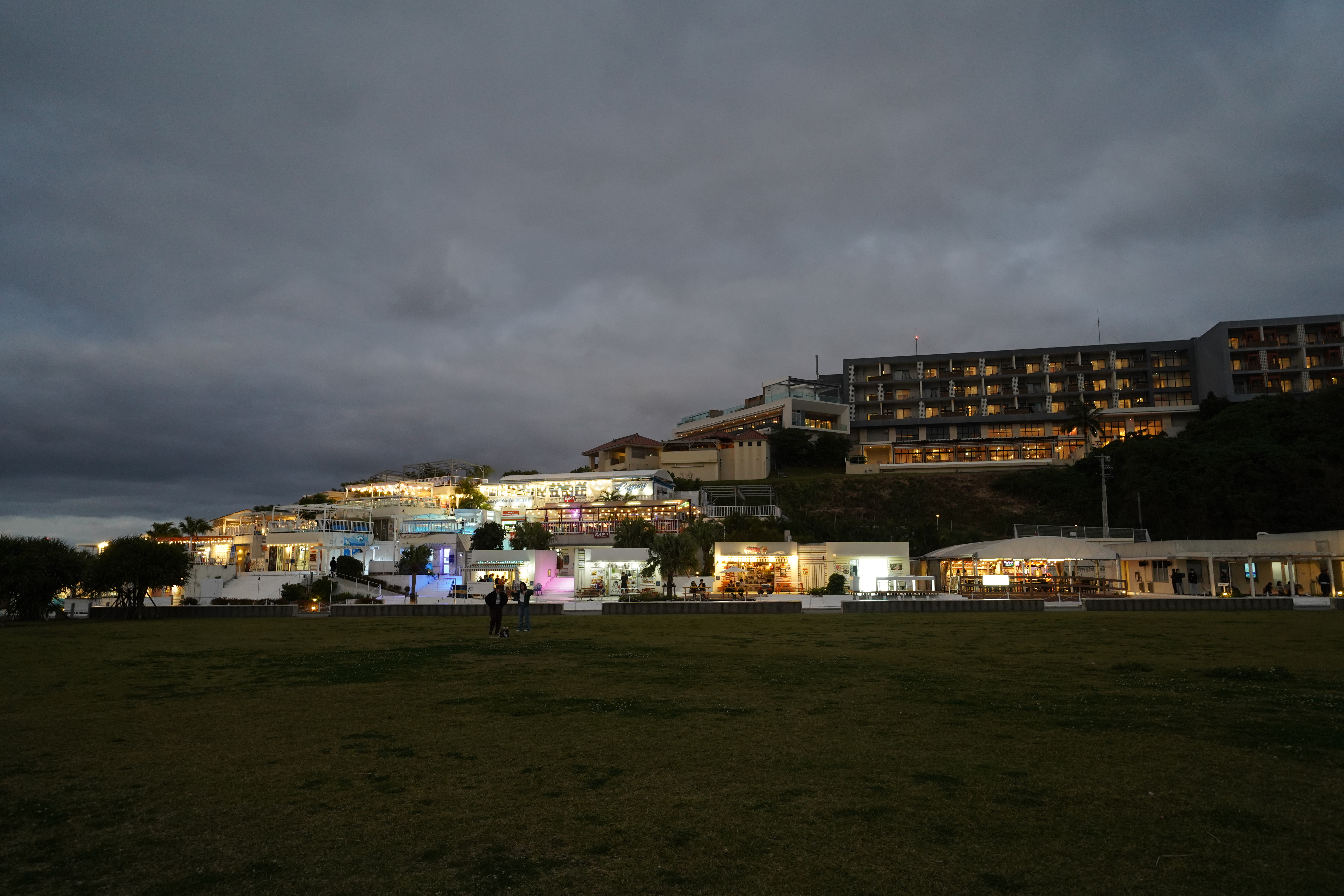 瀬長島ウミカジテラスの夜景１