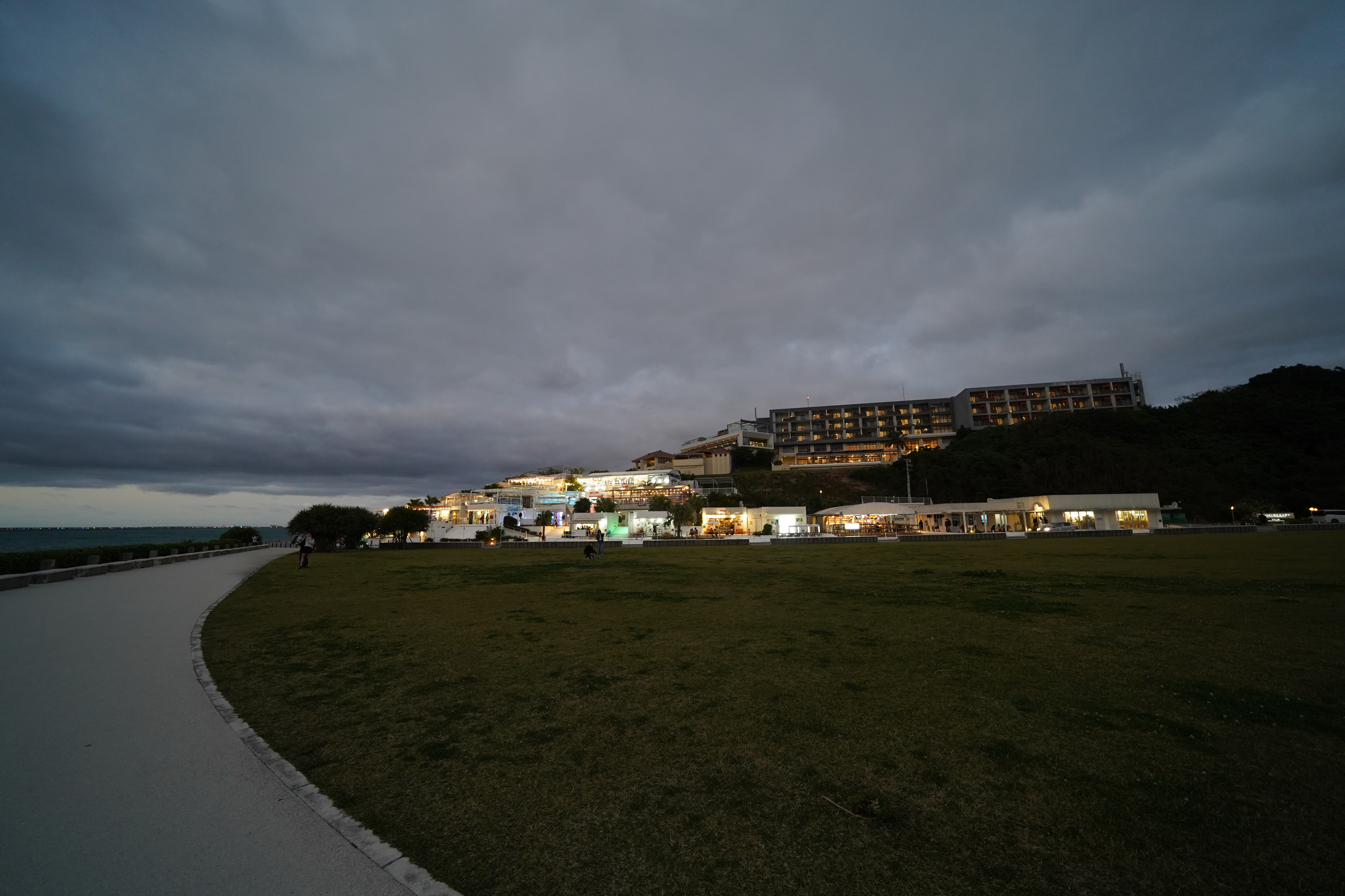 瀬長島ウミカジテラスの夜景２
