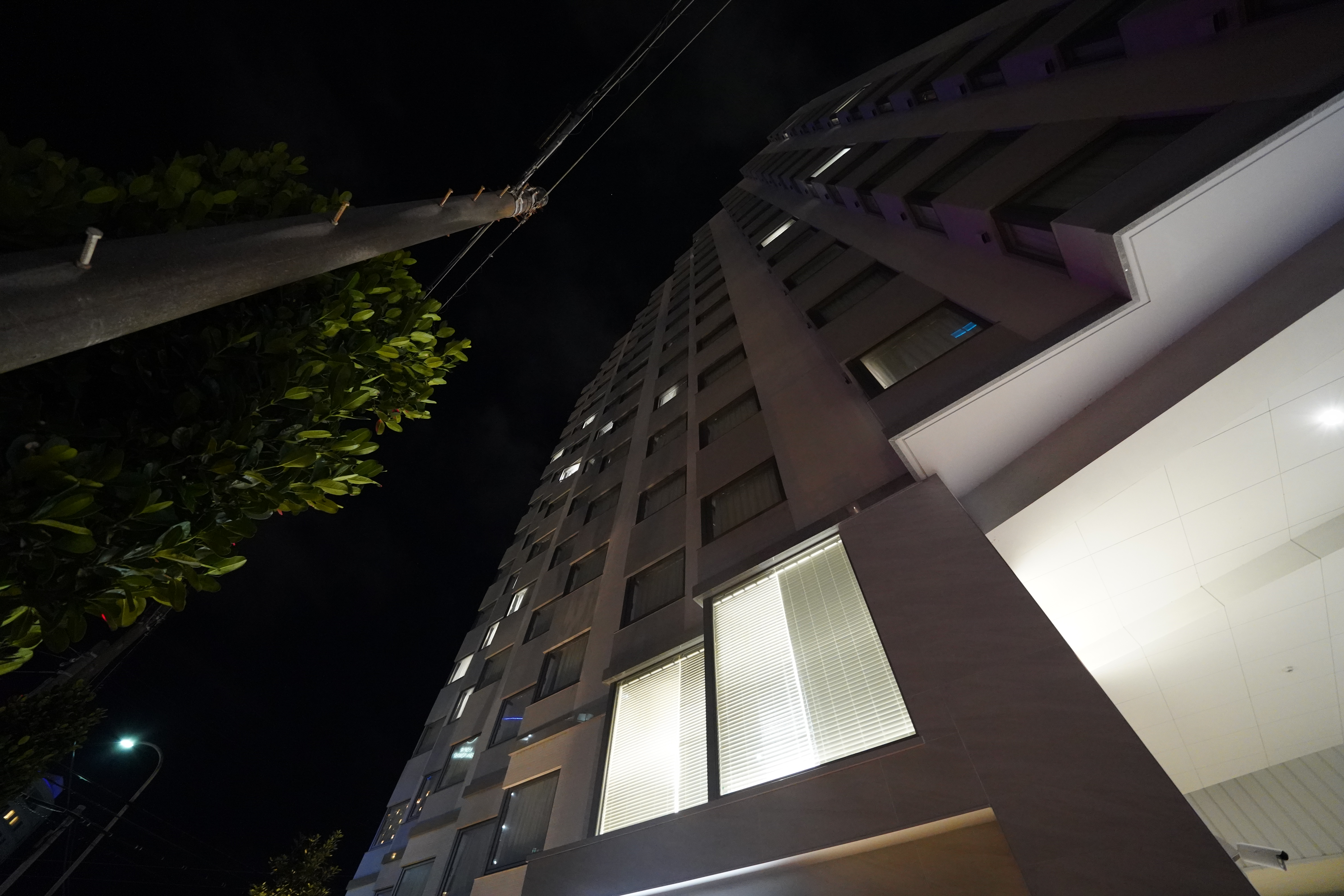 レンブラントホテルの上を見る レンブラントホテルの上を見る