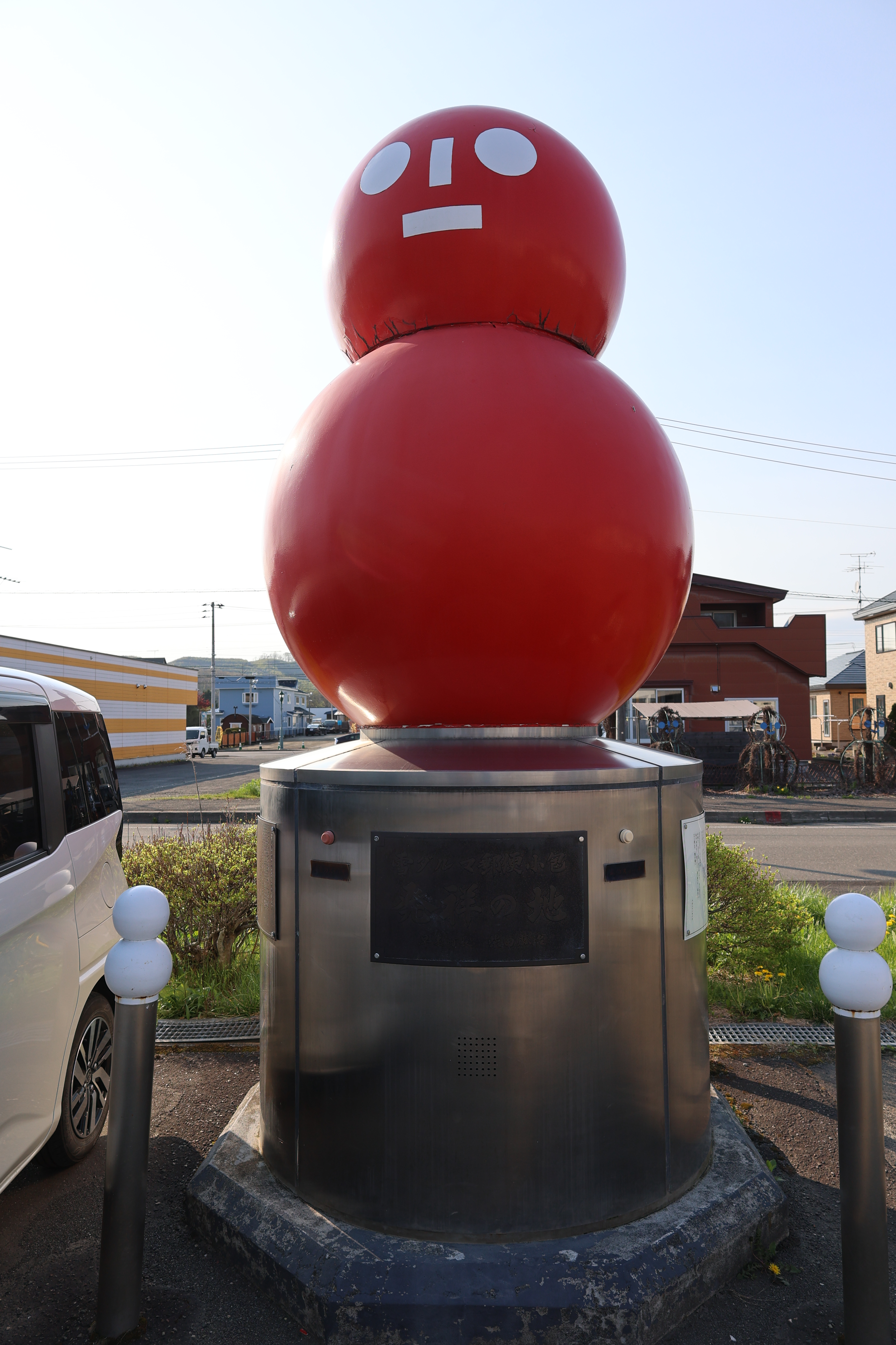 赤いだるまの正面 赤いだるまの正面