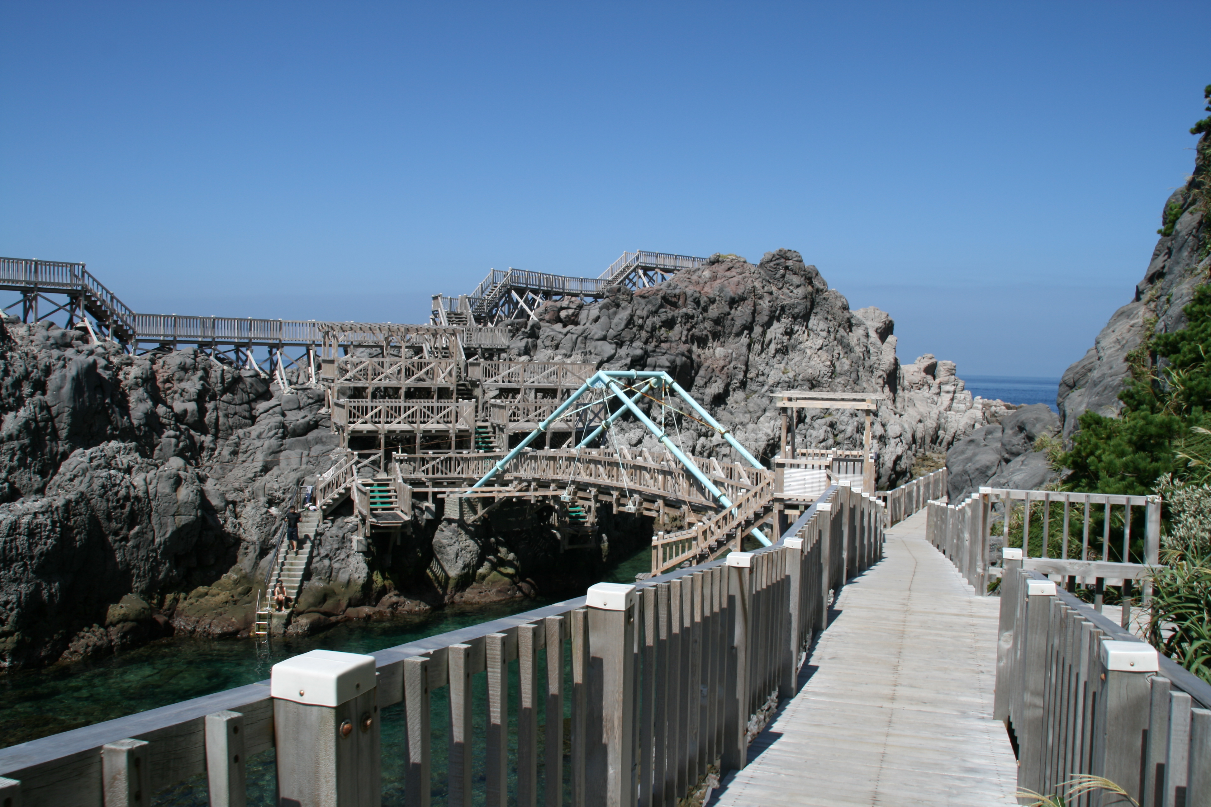 岩場の散策路 岩場の散策路