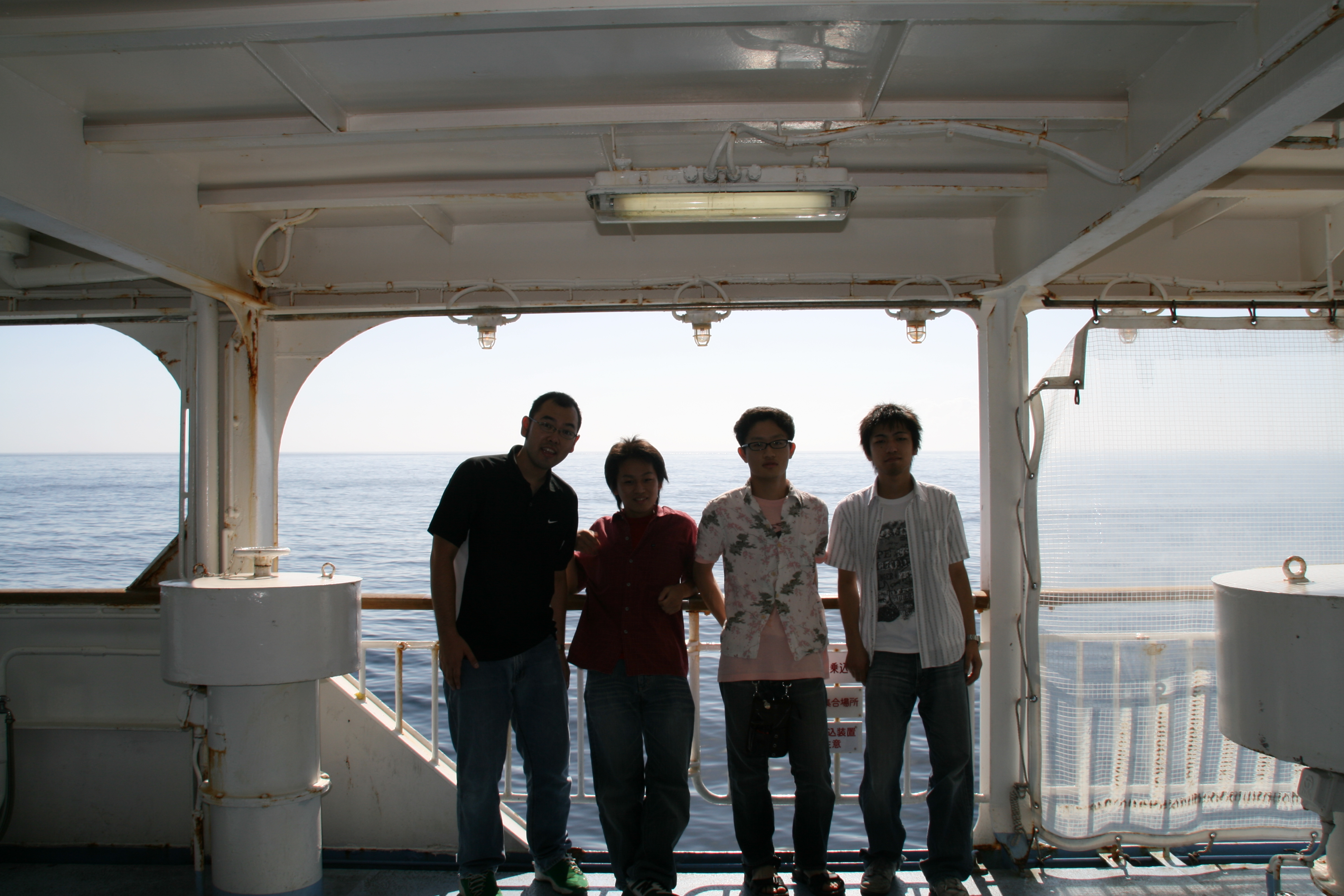 船内で記念撮影 船内で記念撮影