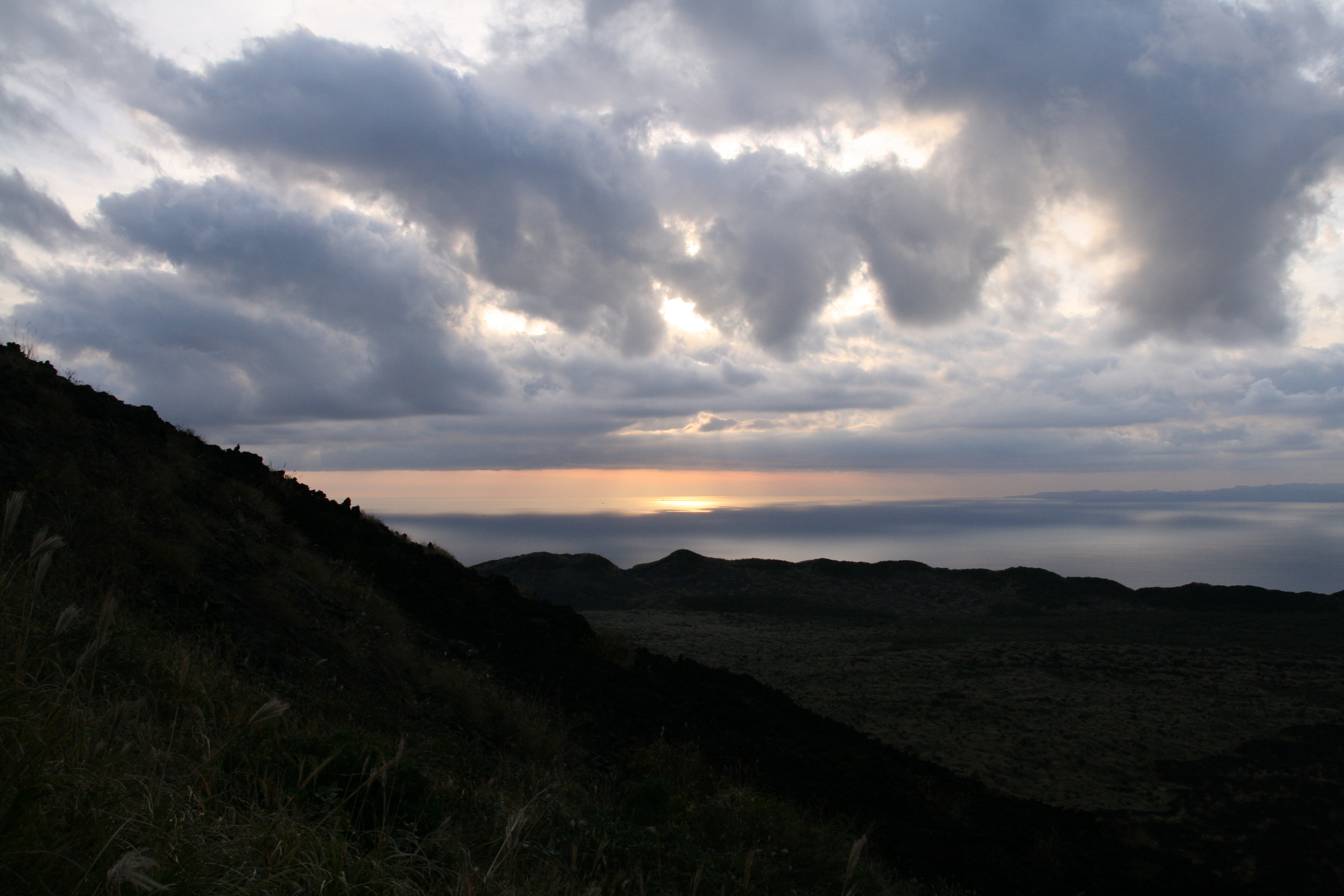 三原山の夕日１