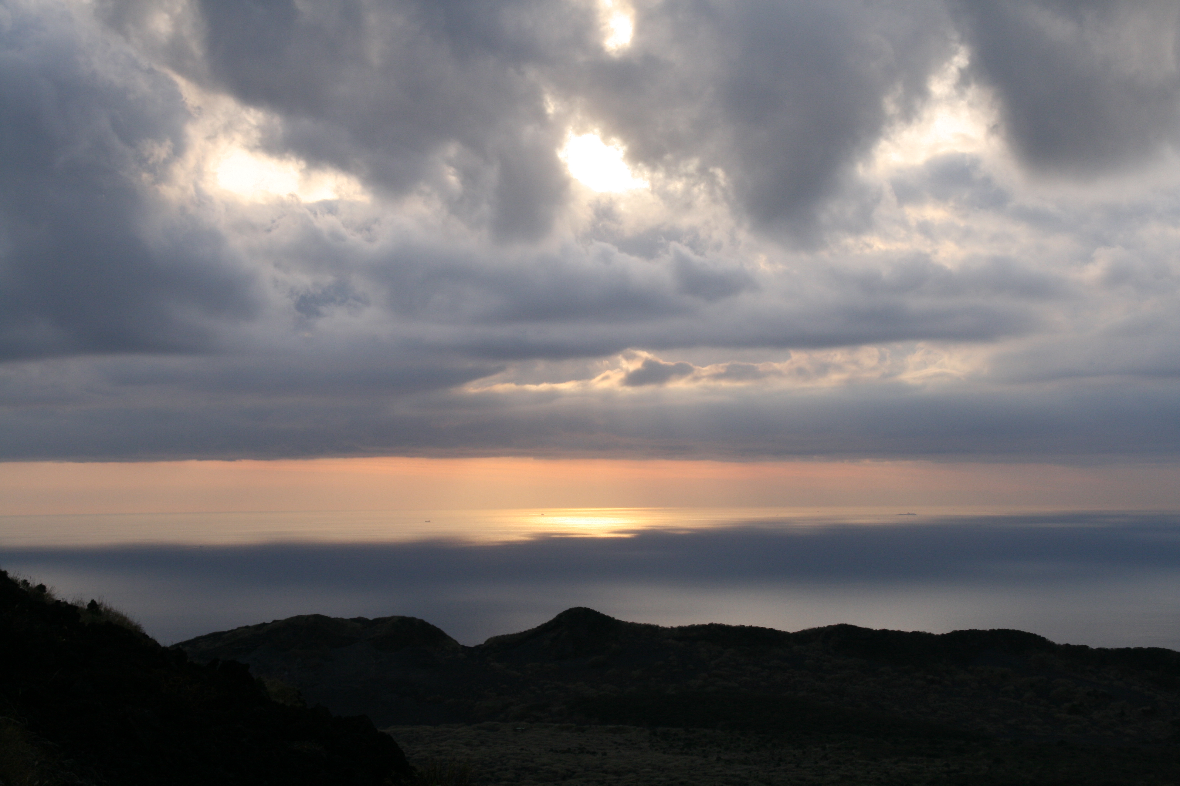 三原山の夕日２