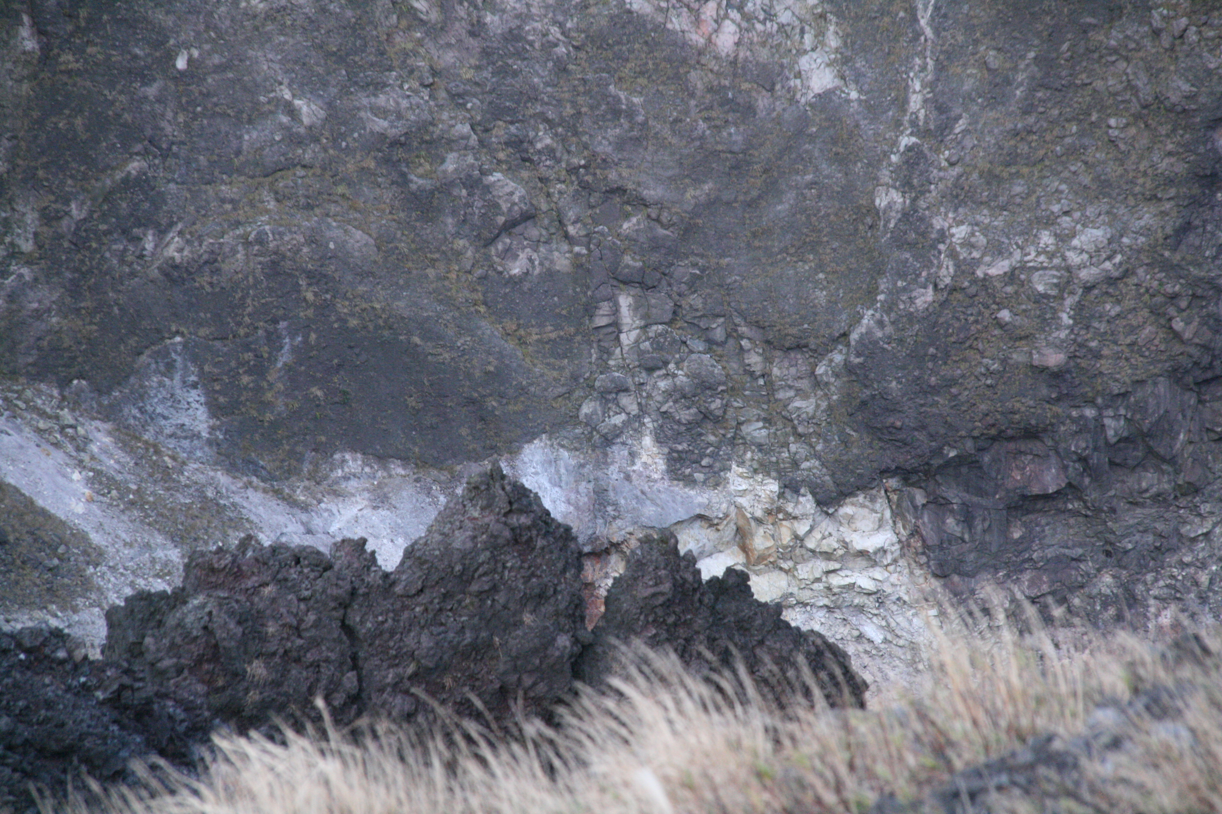 白い地層 白い地層