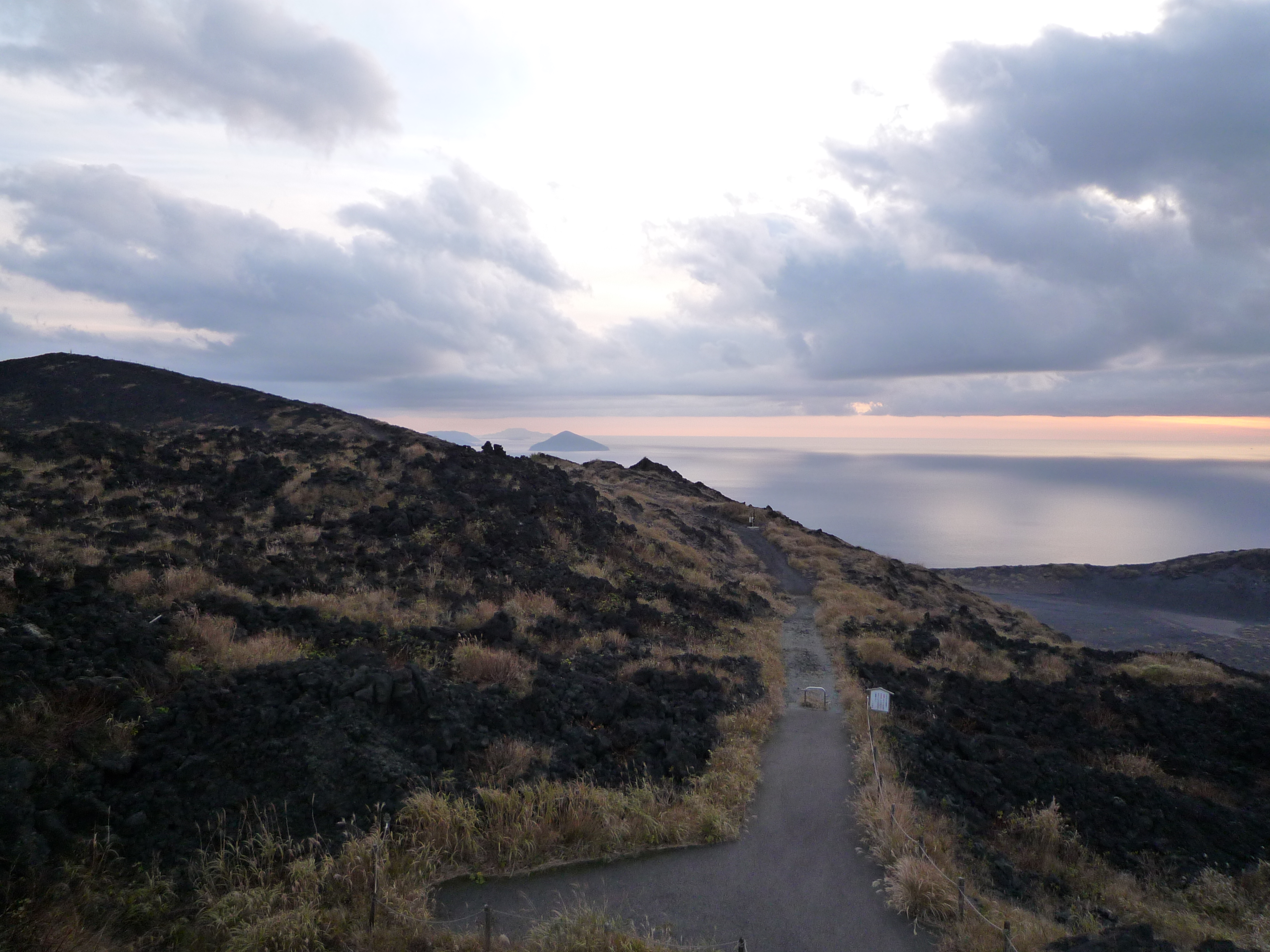 式根島などが見える 式根島などが見える