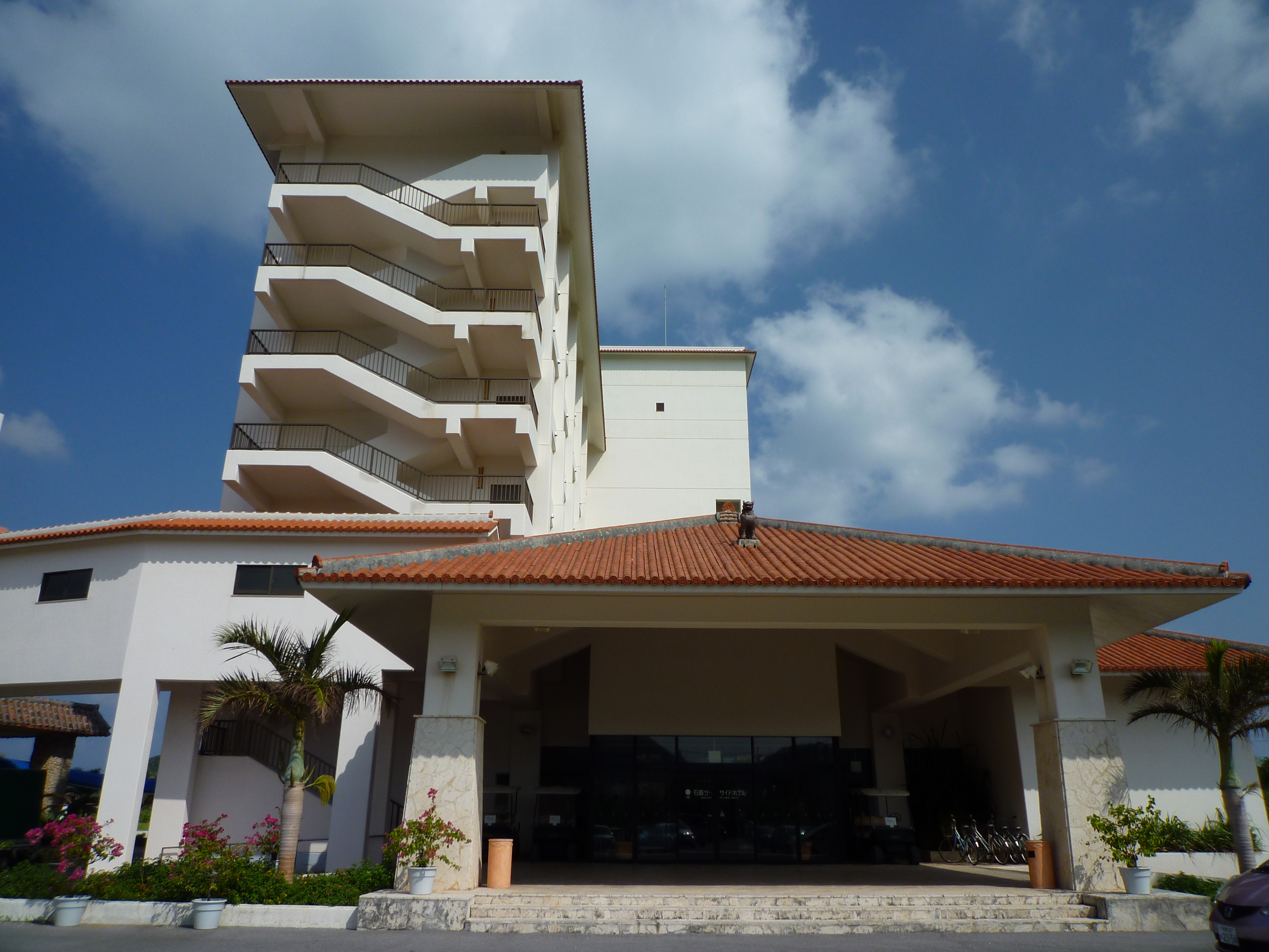 石垣シーサイドホテルの入り口