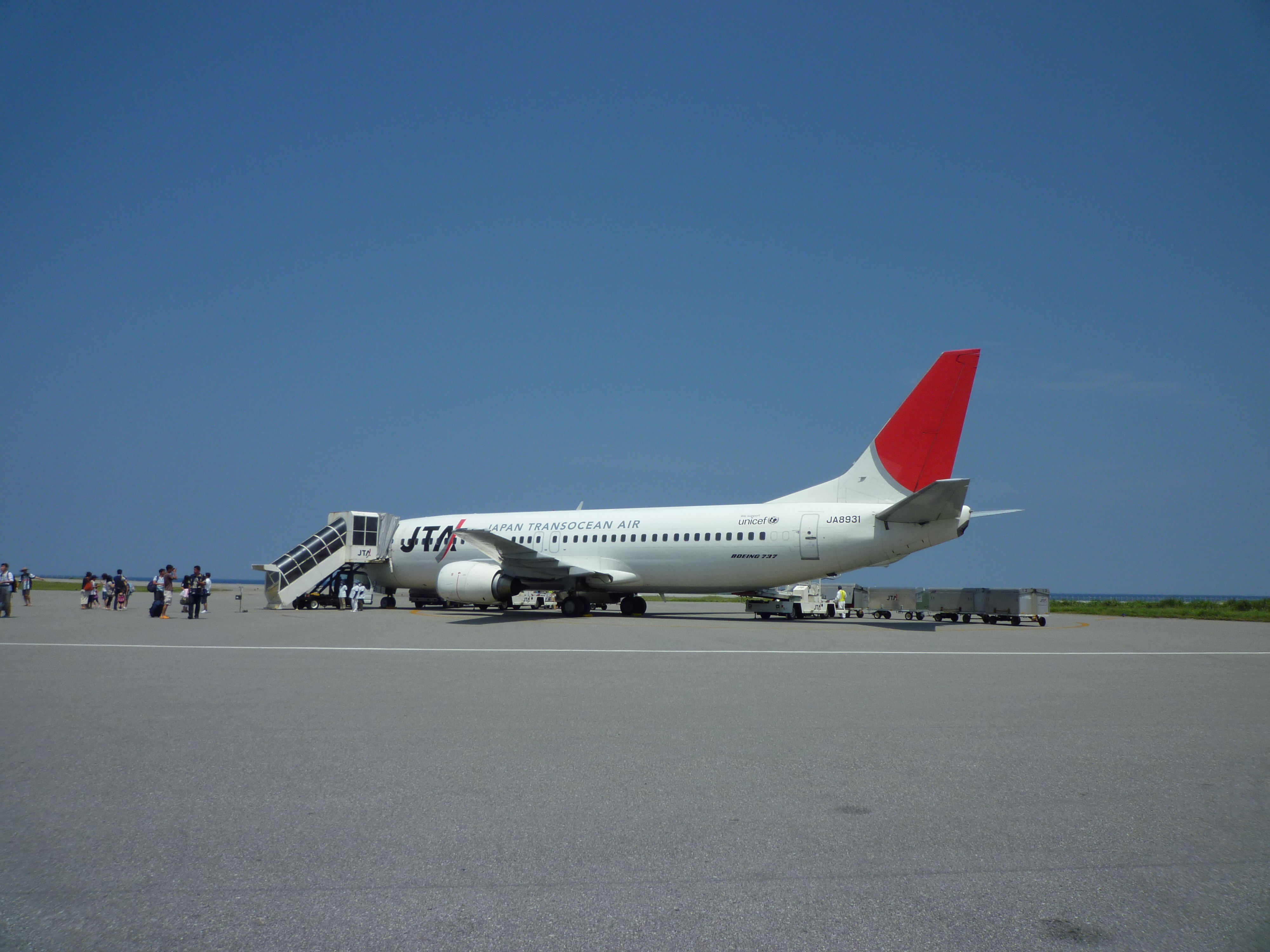日本トランスオーシャン航空の飛行機