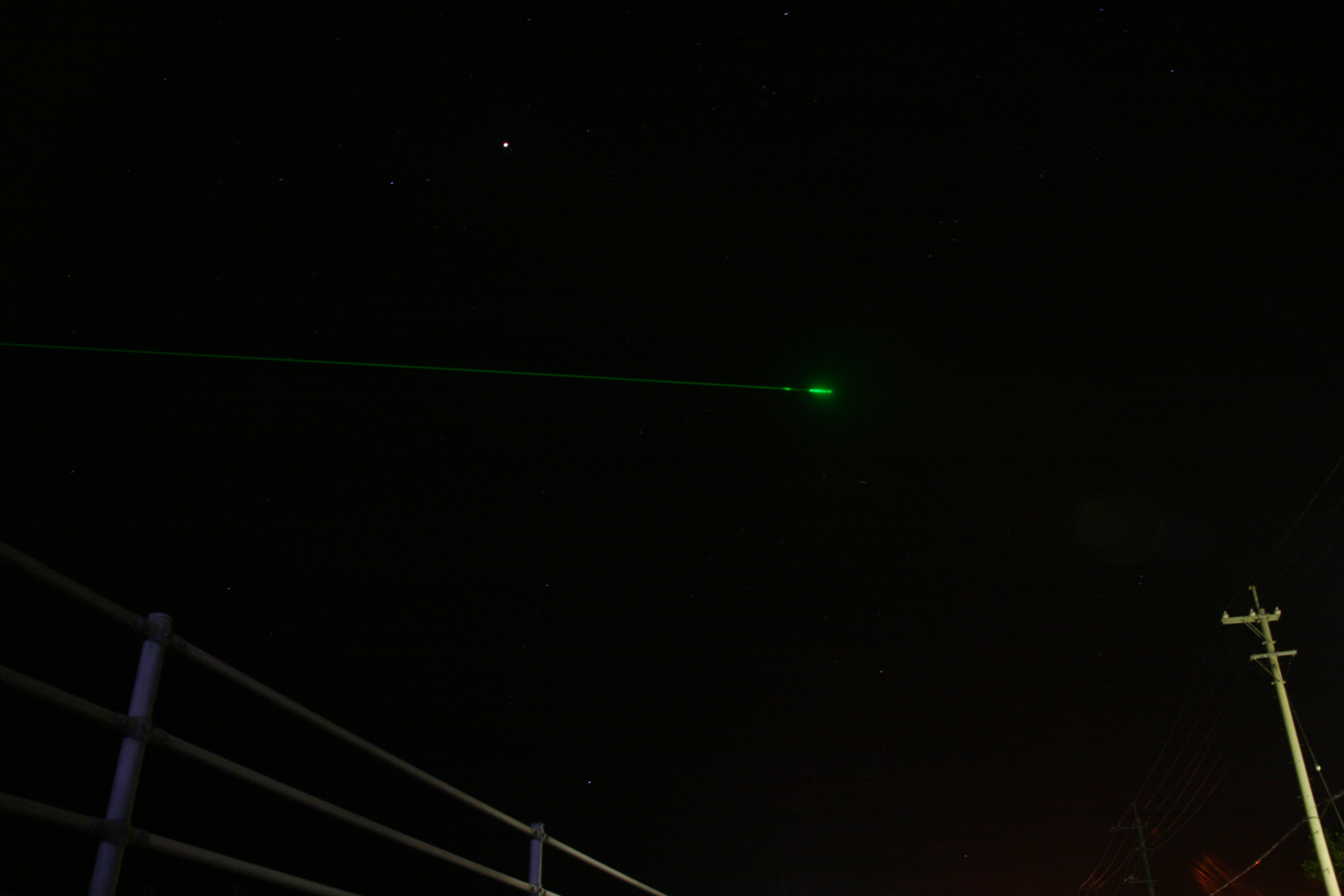 星空と飛行機の跡