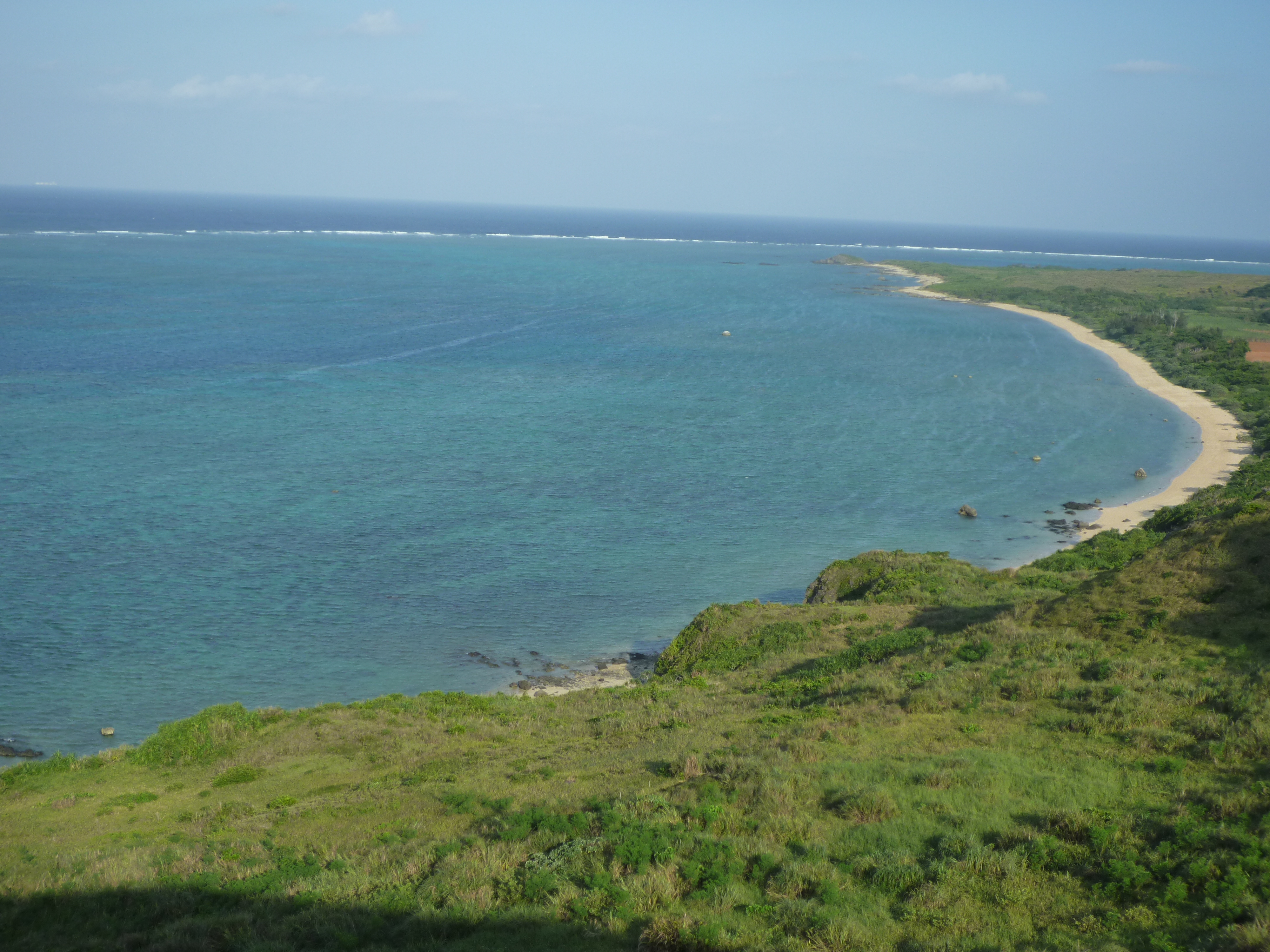 石垣島最北端平久保崎灯台から見た海岸