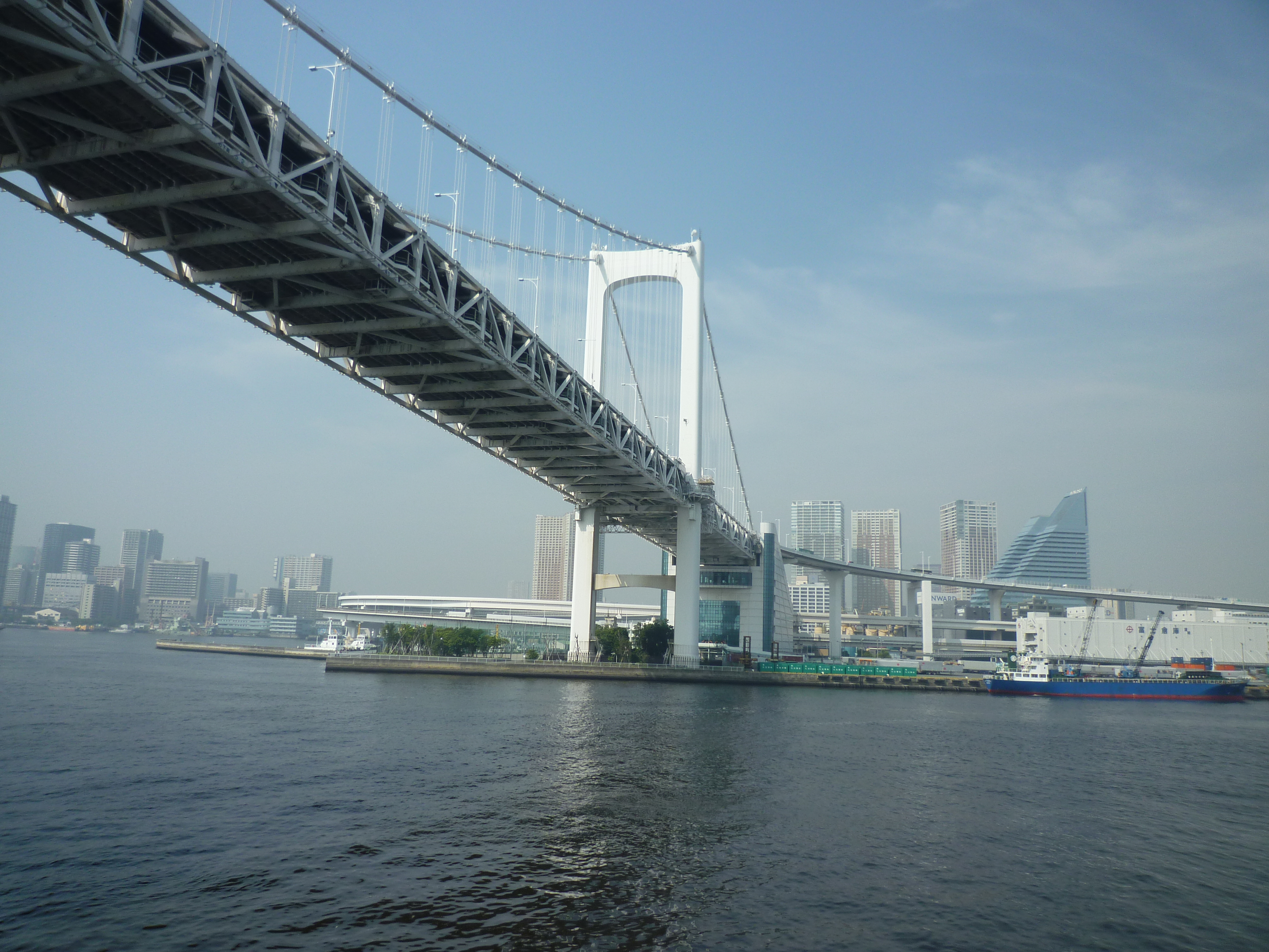 レインボーブリッジを通過する２