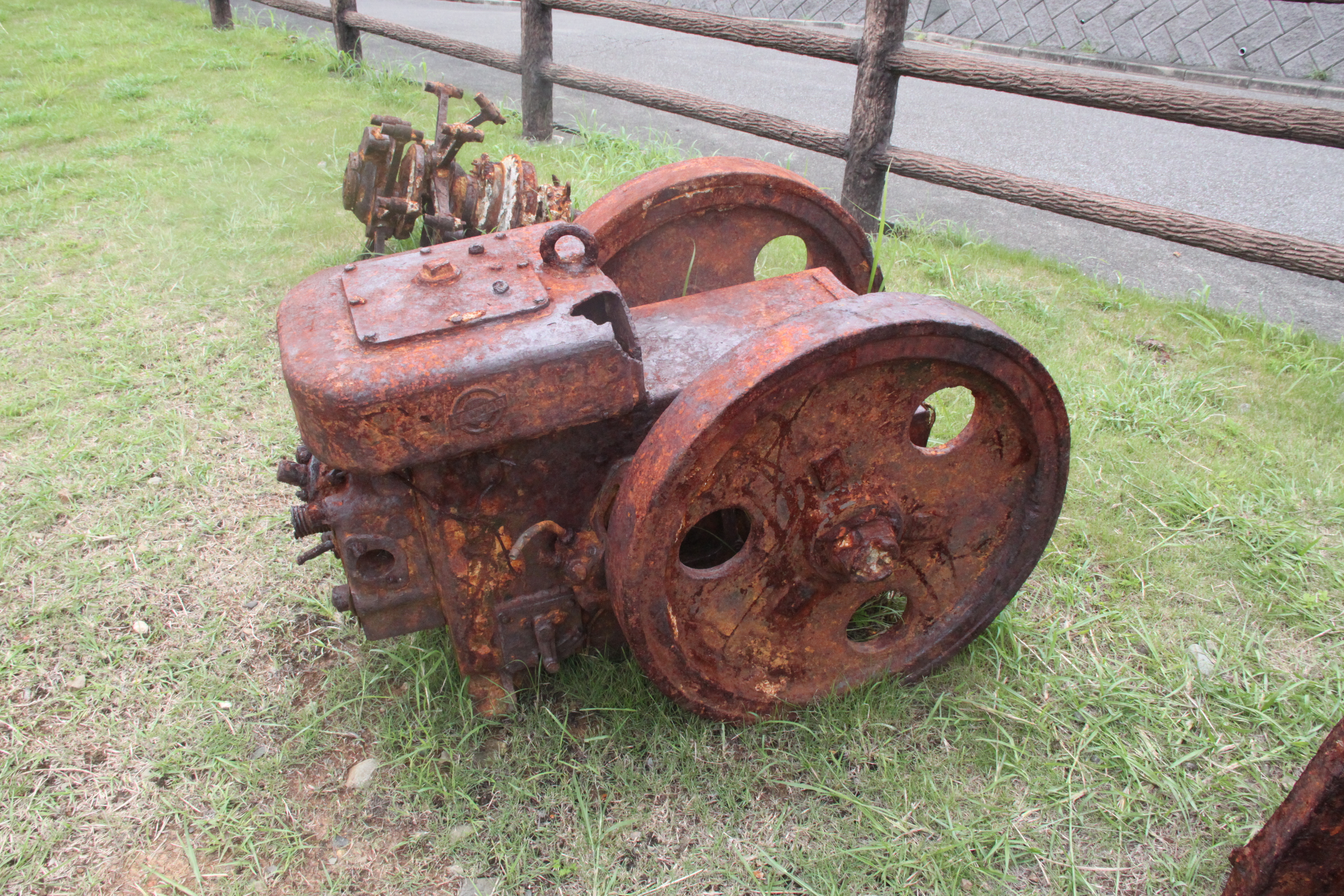 防空設備の残骸３