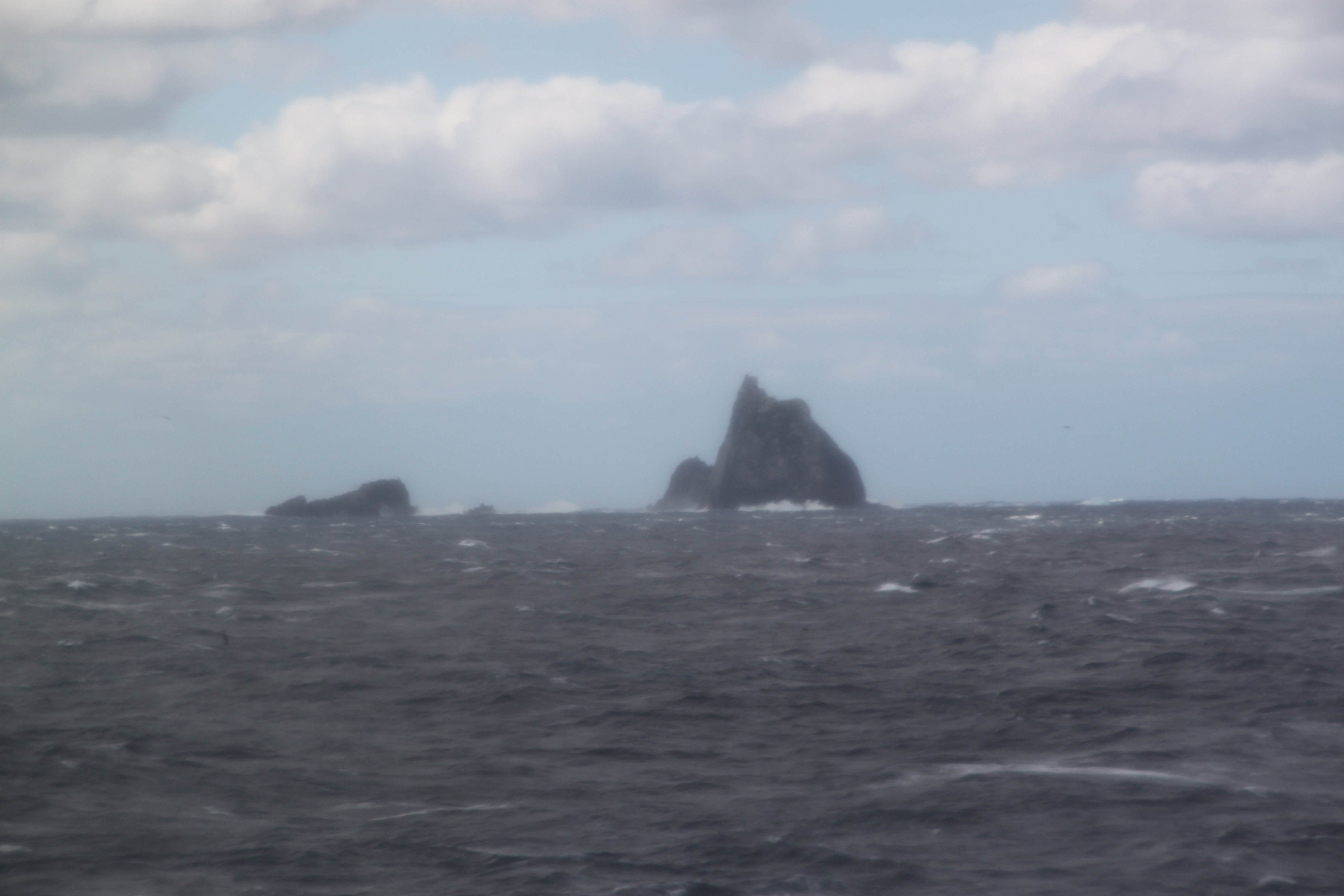 大きな岩（拡大）