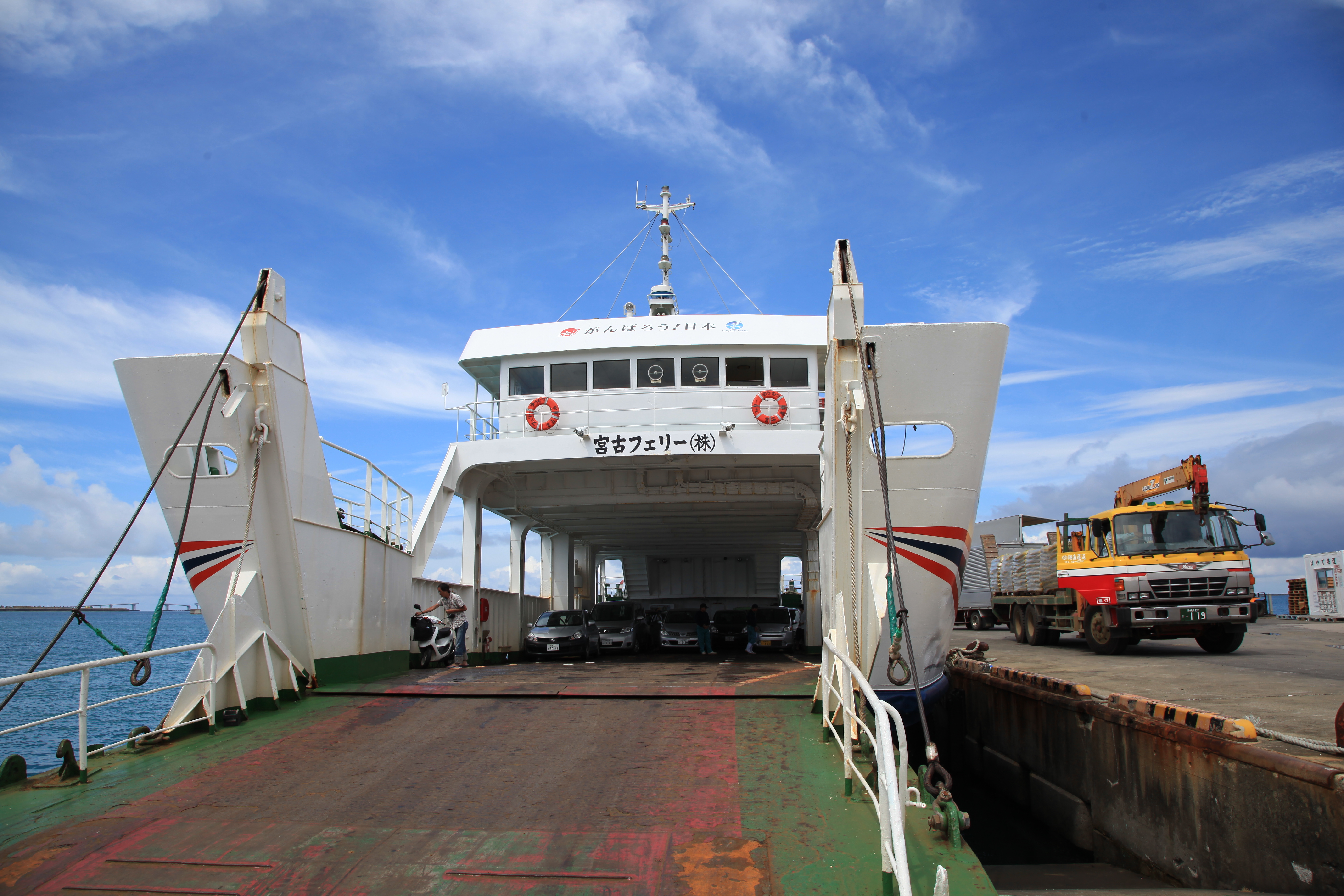 宮古フェリーで伊良部島へ移動する