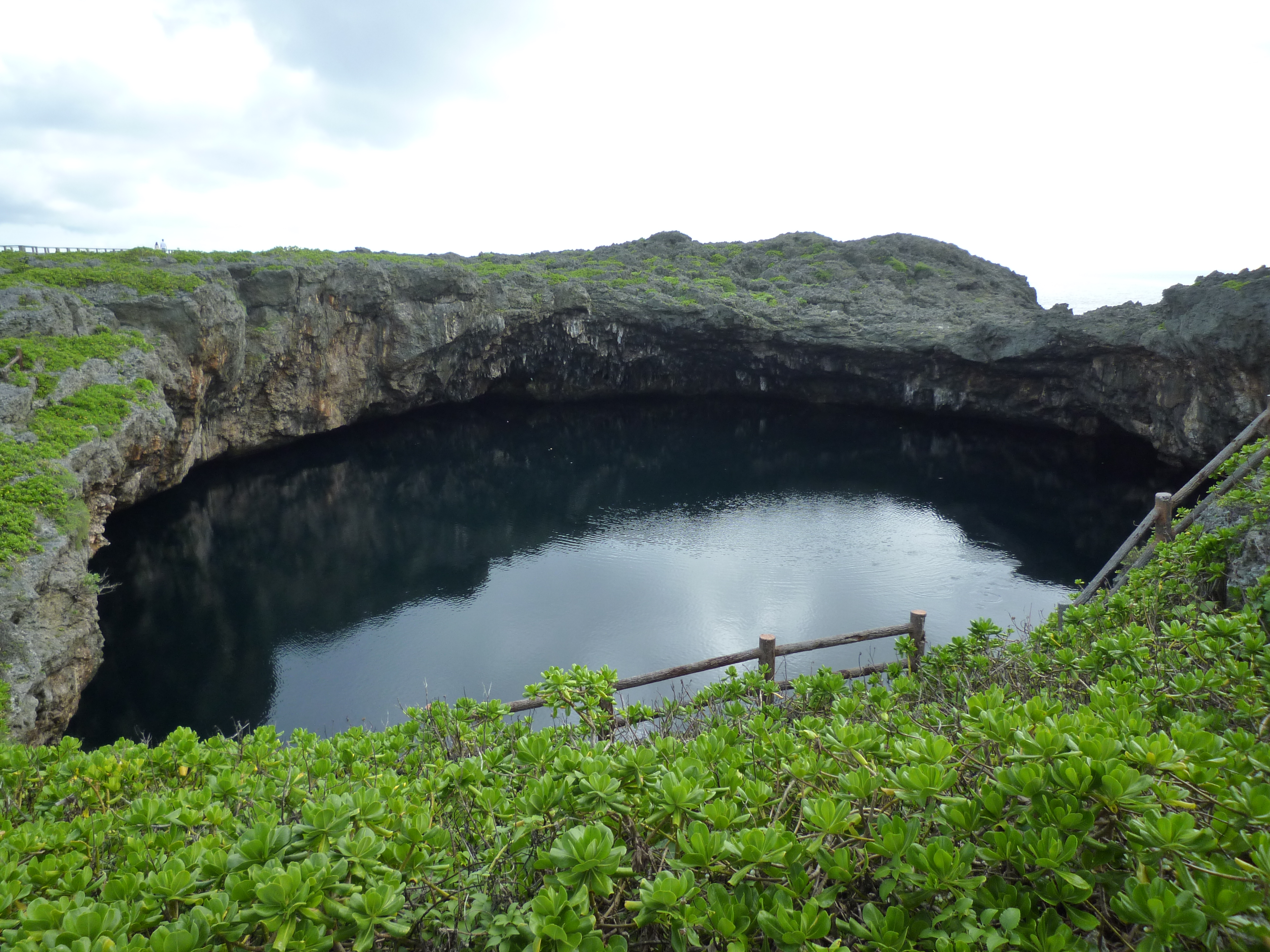 下地島の通り池１
