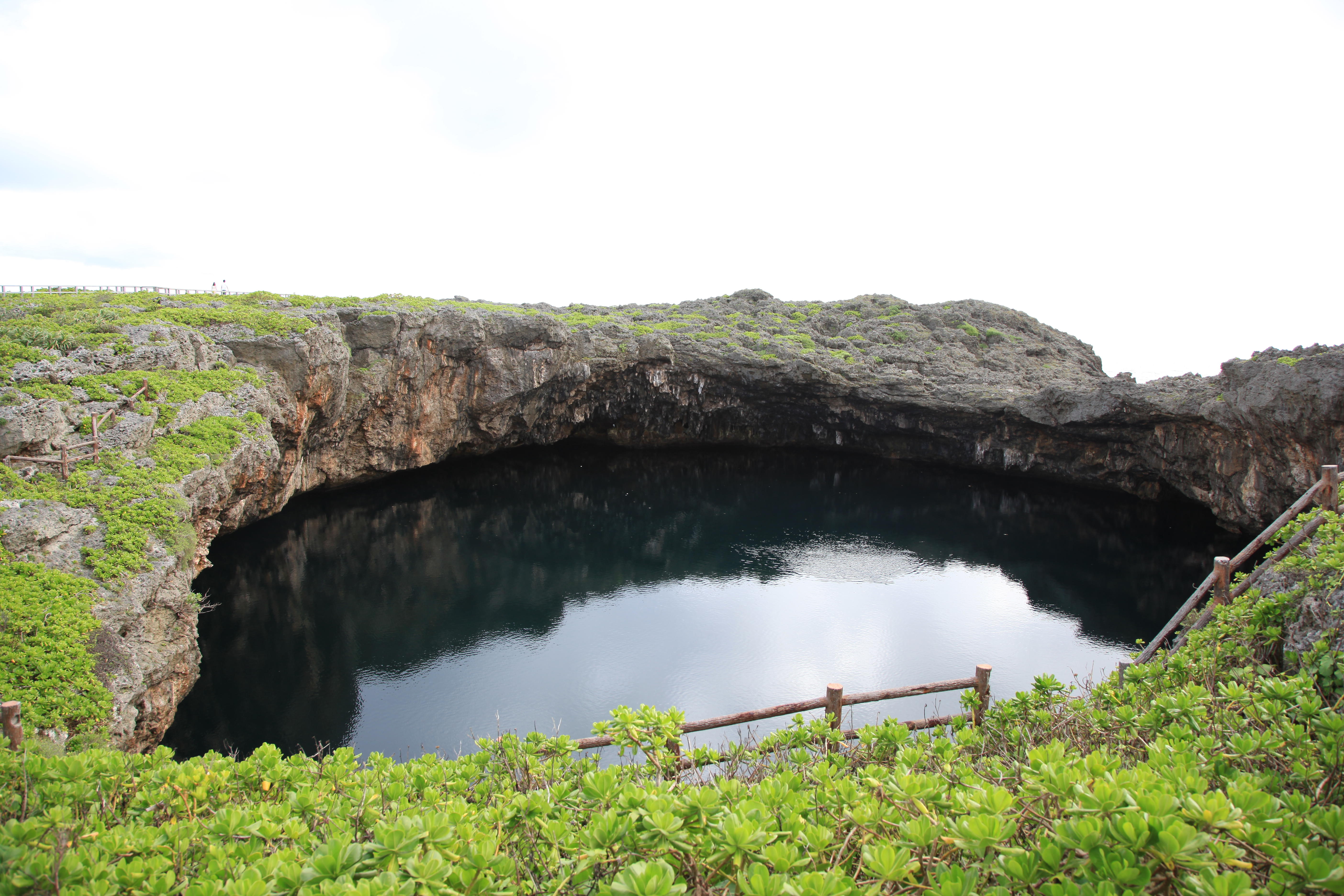 下地島の通り池２