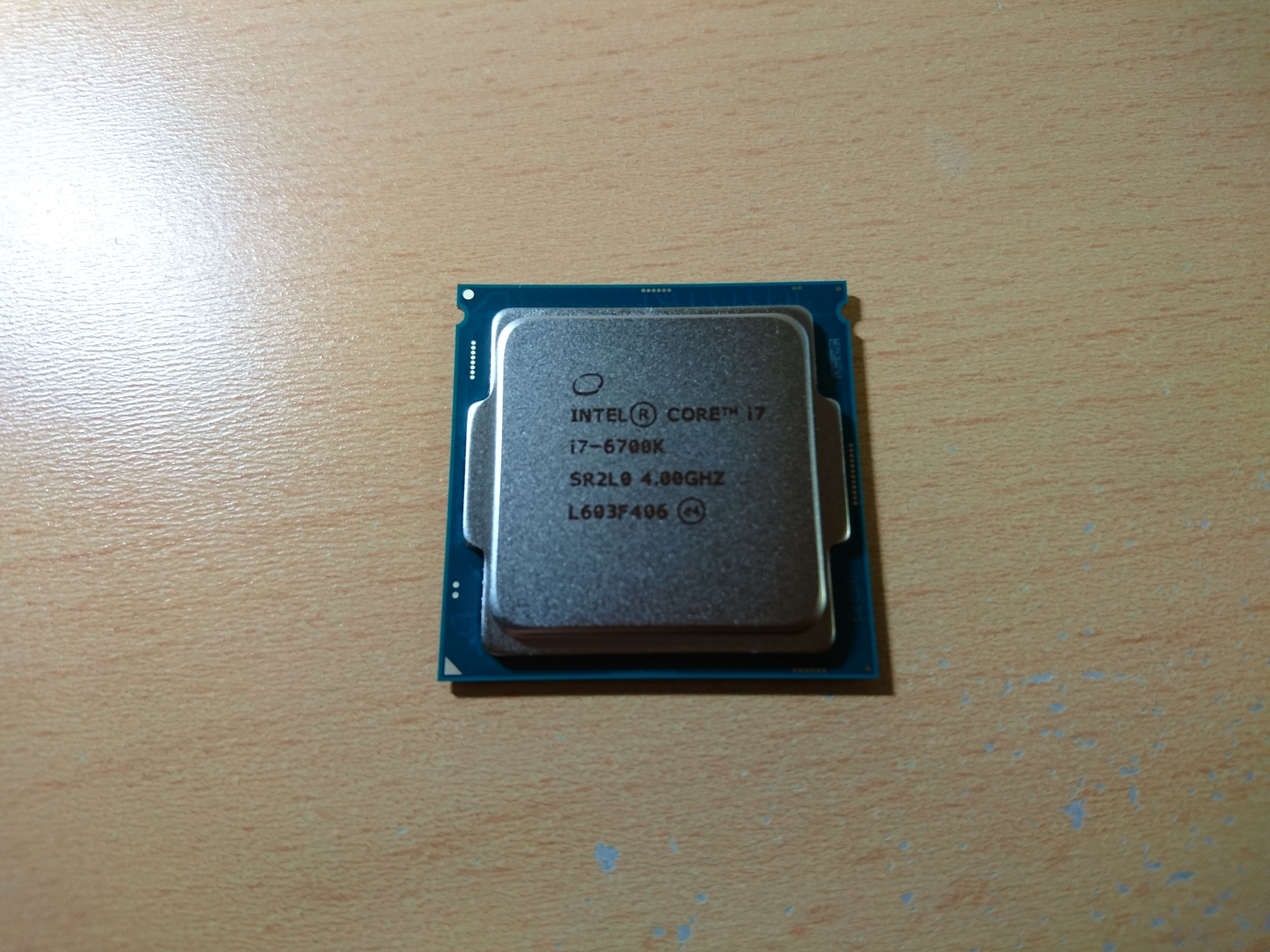 Corei7「6700K」の本体２