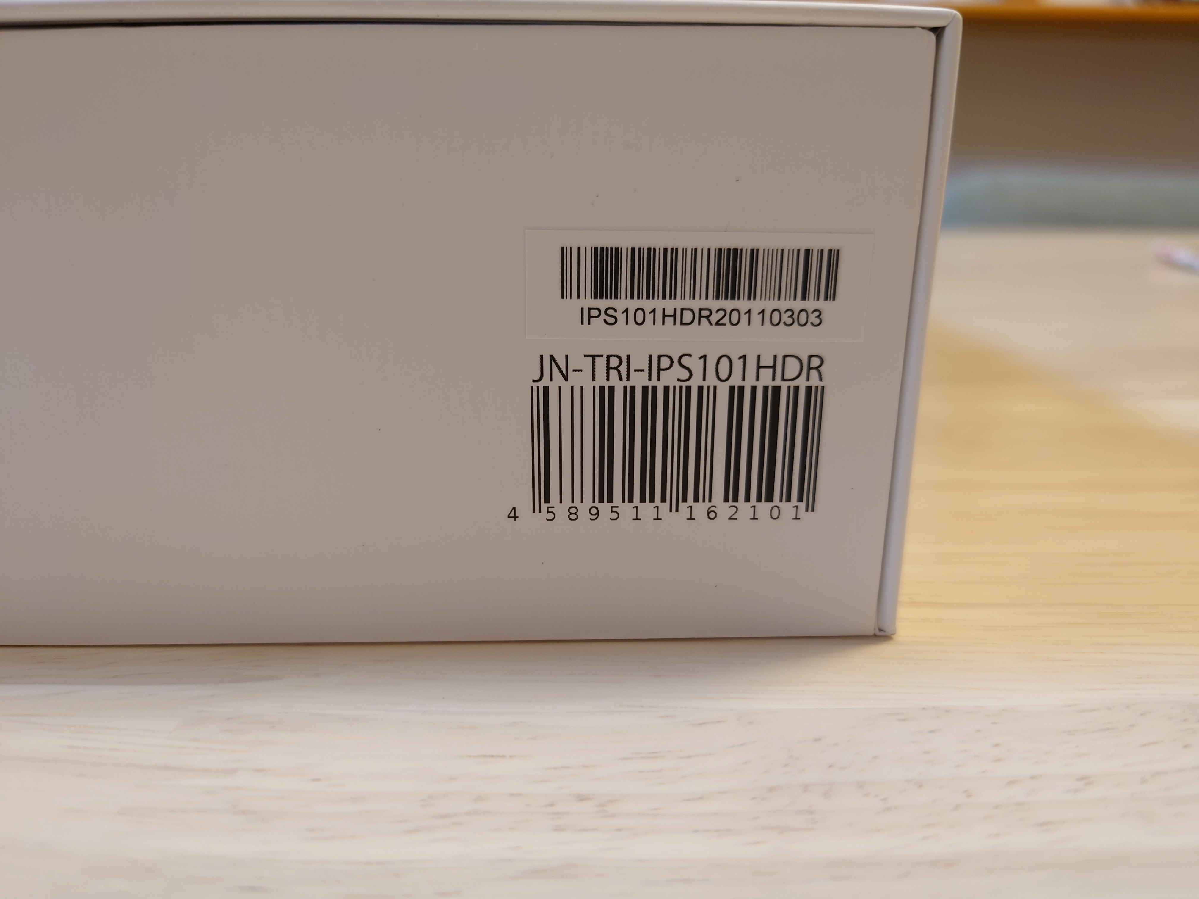 型番「JN-TRI-IPS101HDR」 型番「JN-TRI-IPS101HDR」